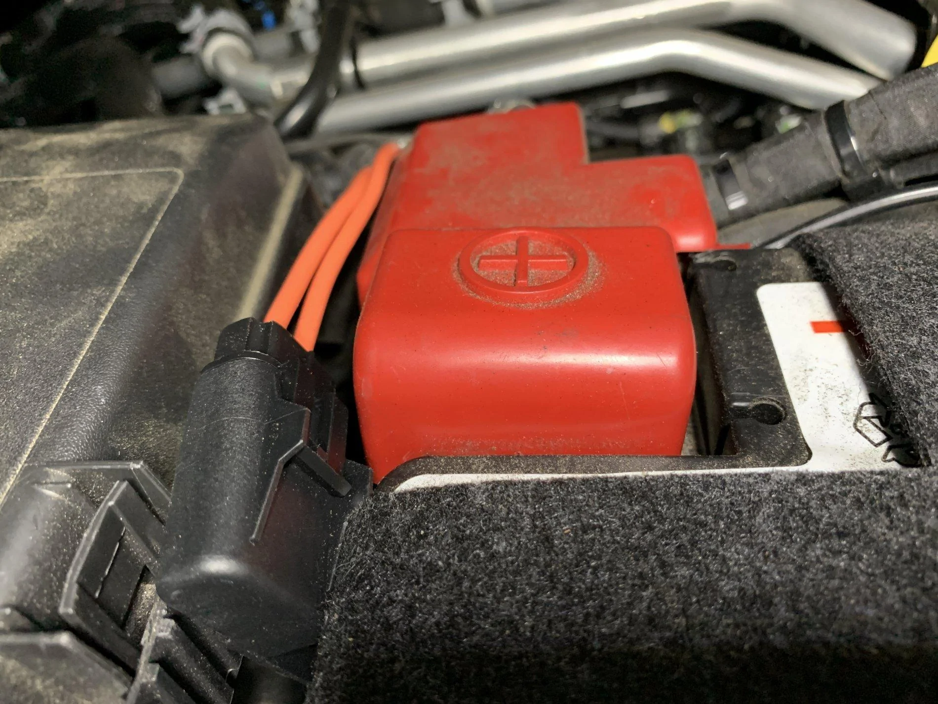 Jeep Wrangler JL Battery Replacement Question for the Experts 541A2709-4C03-401E-A2ED-1ECDB6A86415