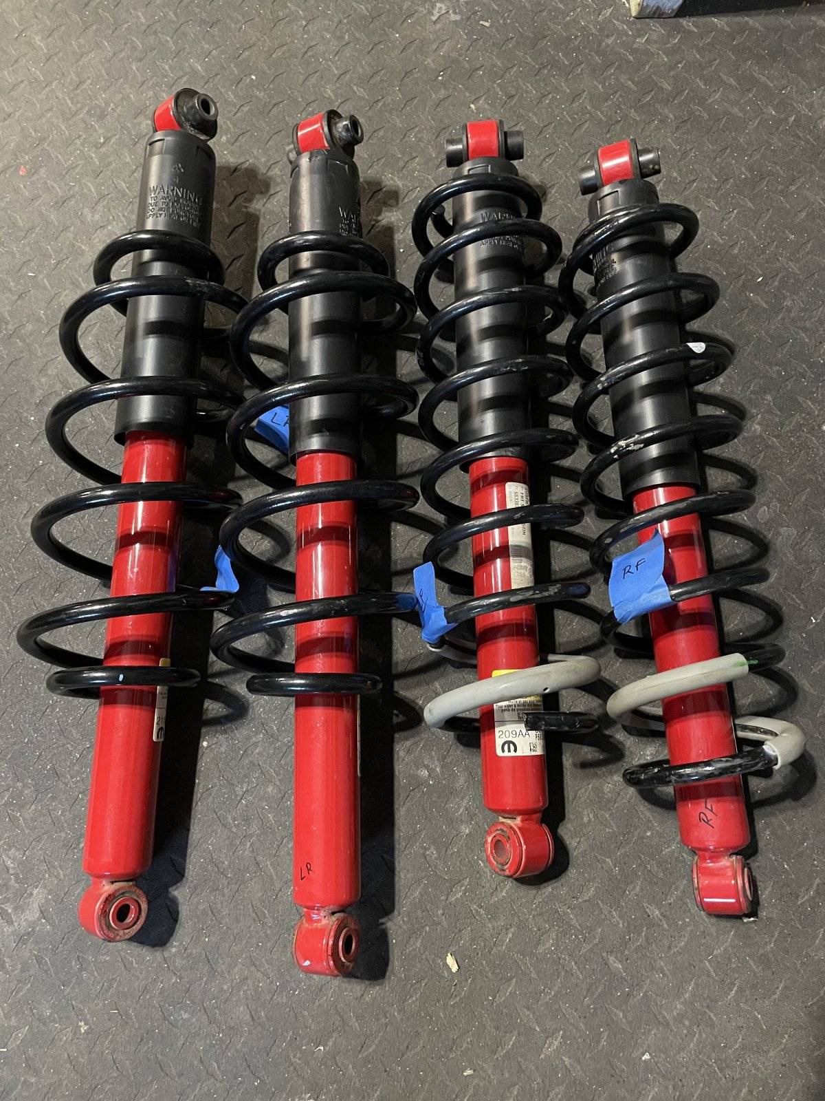 Jeep Wrangler JL Rubicon take-off suspension CFAE260A-2EA8-4475-8BF6-87D9FEB80AAB