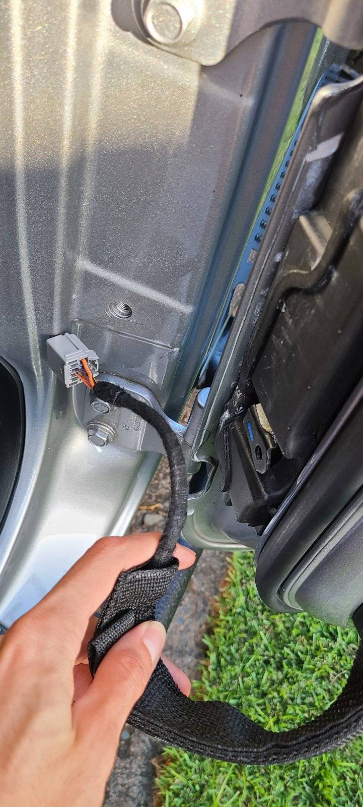 Jeep Wrangler JL Bubbles in Paint at Door Hinges 20210219_170426