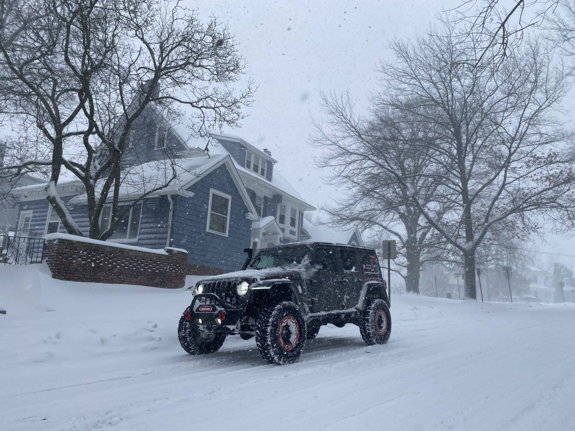 Jeep Wrangler JL Jeeps in Snow... post pics. IMG_7037