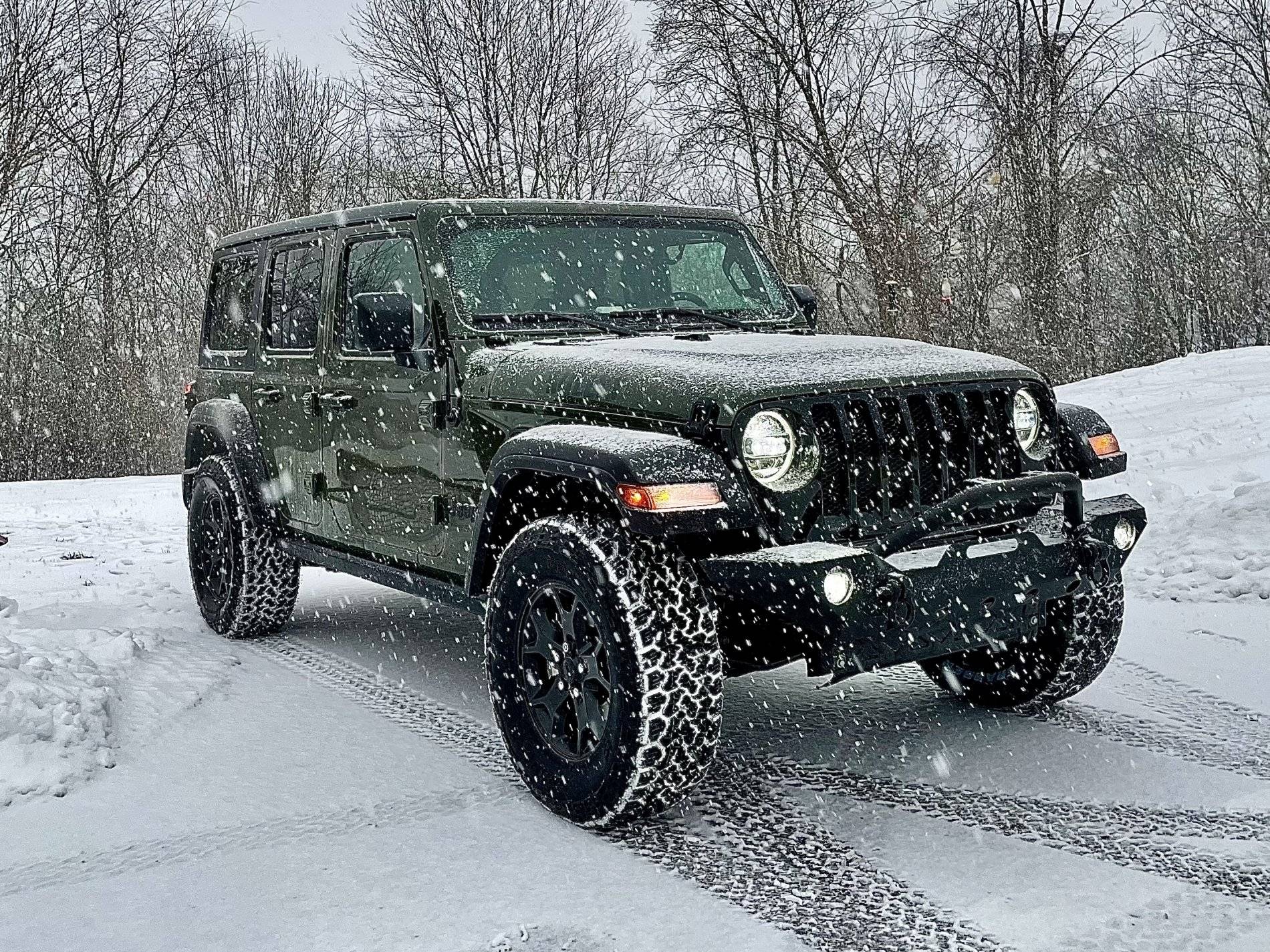 Jeep Wrangler JL Jeeps in Snow... post pics. IMG_9053