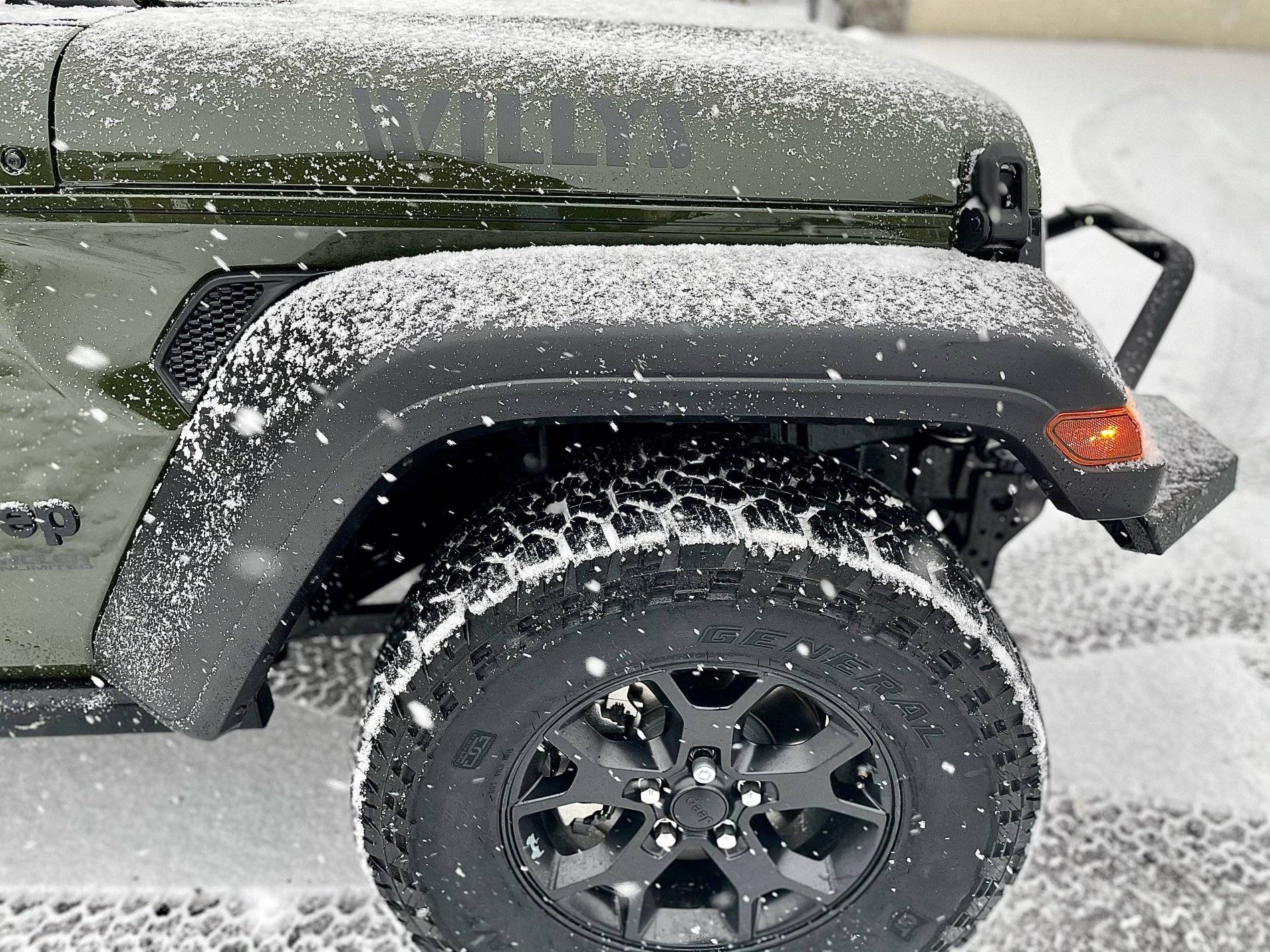 Jeep Wrangler JL Jeeps in Snow... post pics. IMG_9058
