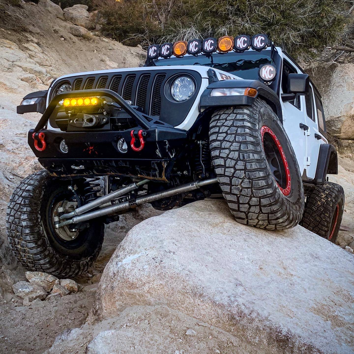 Jeep Wrangler JL Stubby Bumper. Let's see them. 952832BA-297B-4C60-B4CF-474718E2C922.JPG