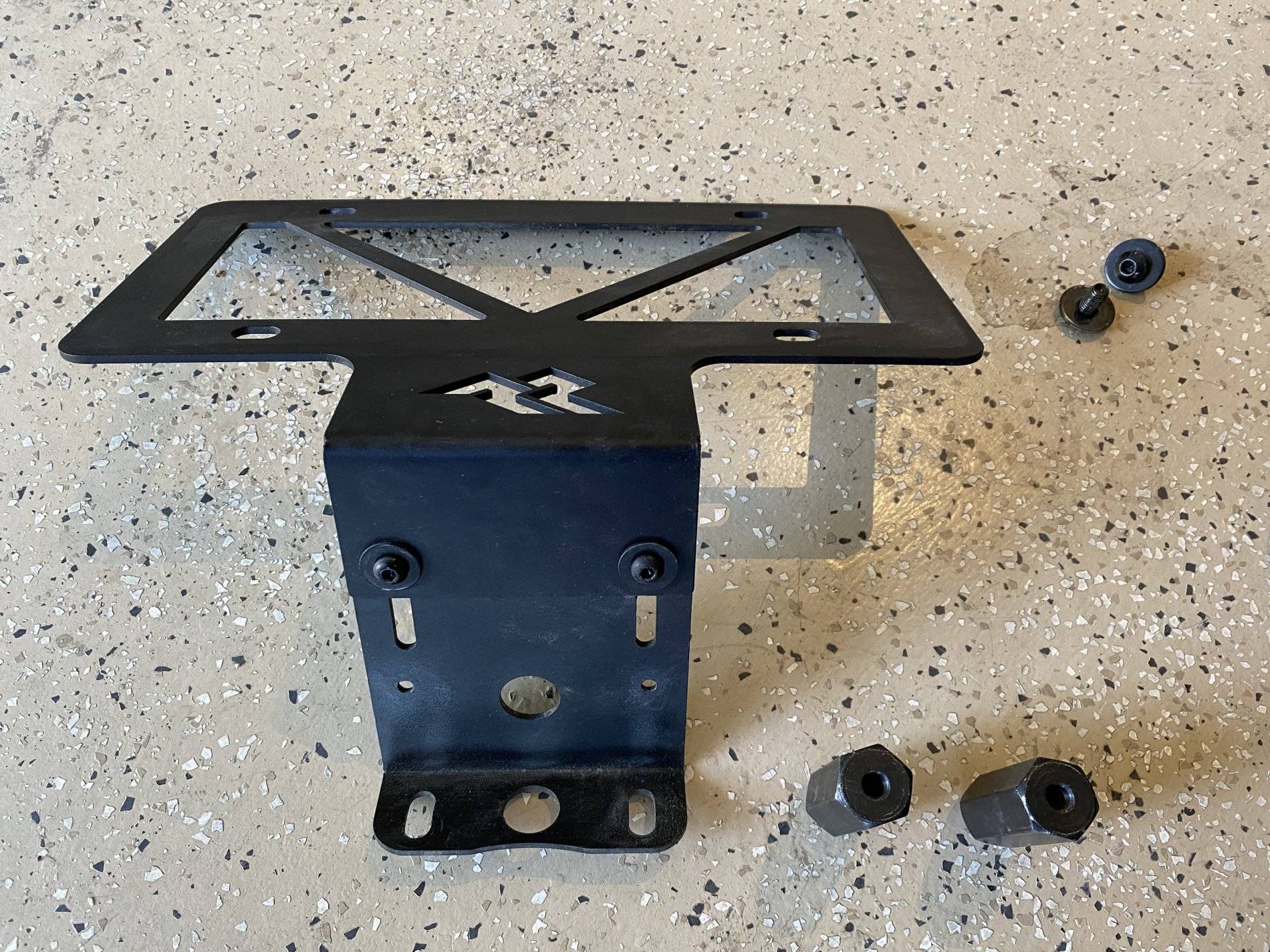 Jeep Wrangler JL Rugged Ridge plate bracket 4B677624-C7EB-4CE4-AEA7-55214C97A126