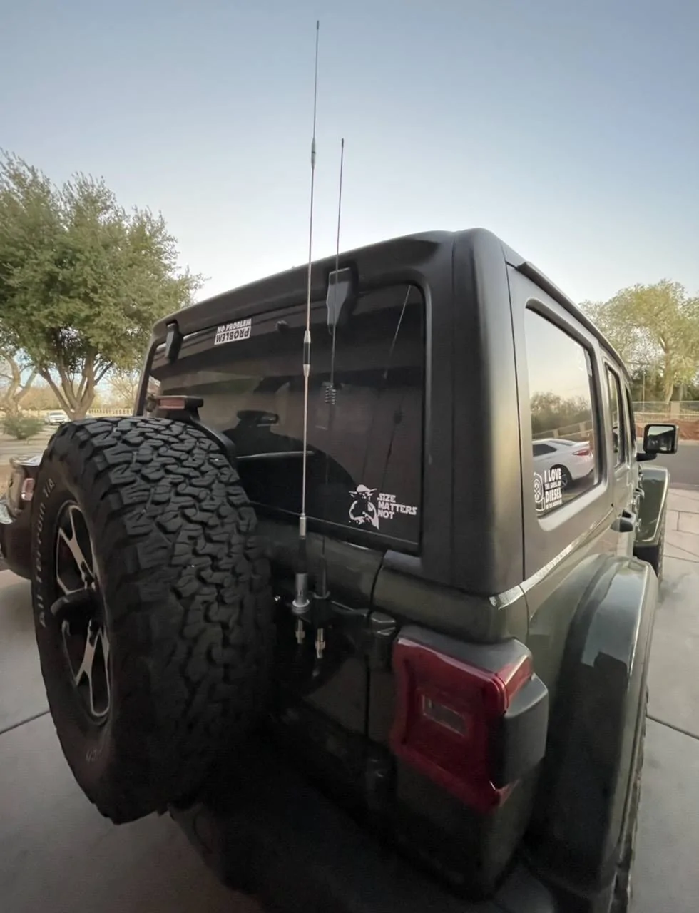 Jeep Wrangler JL GMRS antenna mount 90844FF4-C427-41C8-90EC-C297A7127A93