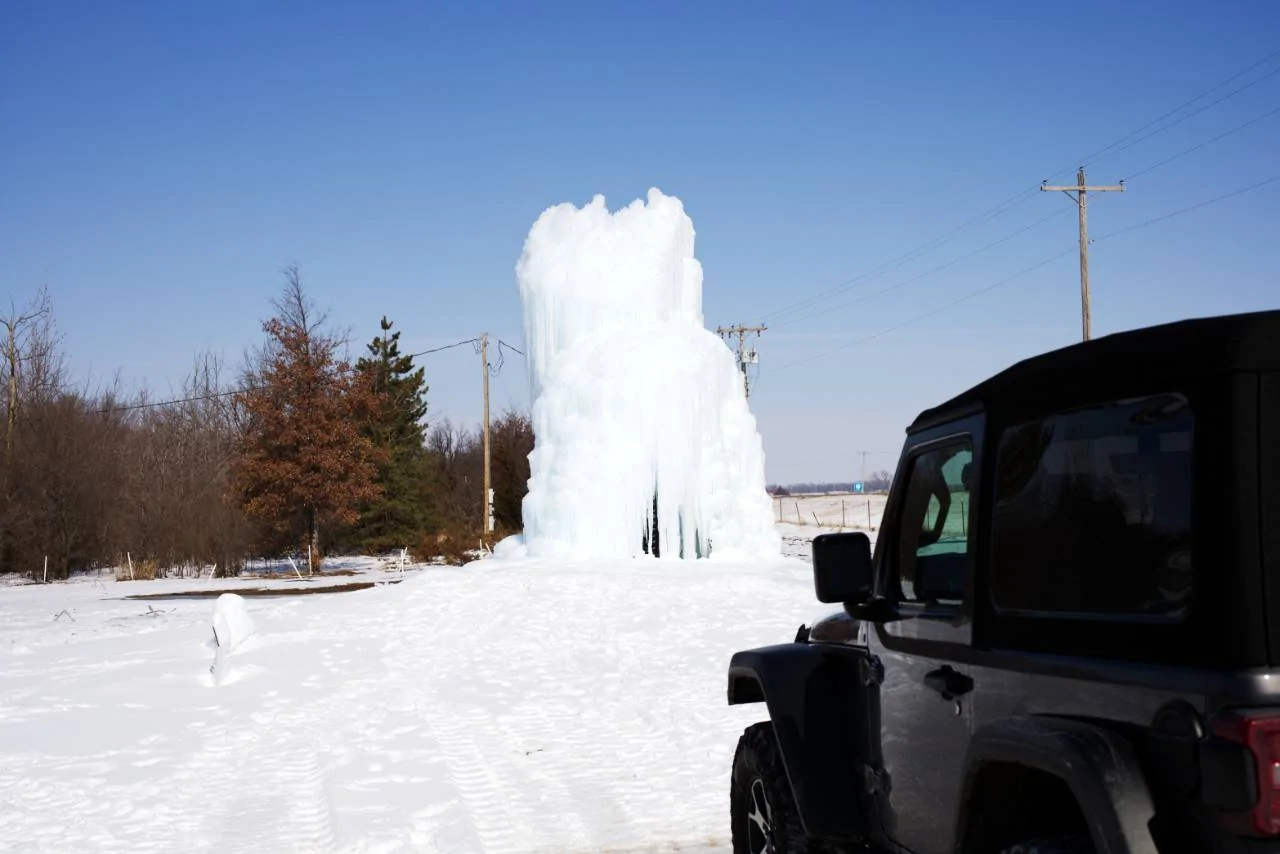 Jeep Wrangler JL Jeeps in Snow... post pics. jeep08f