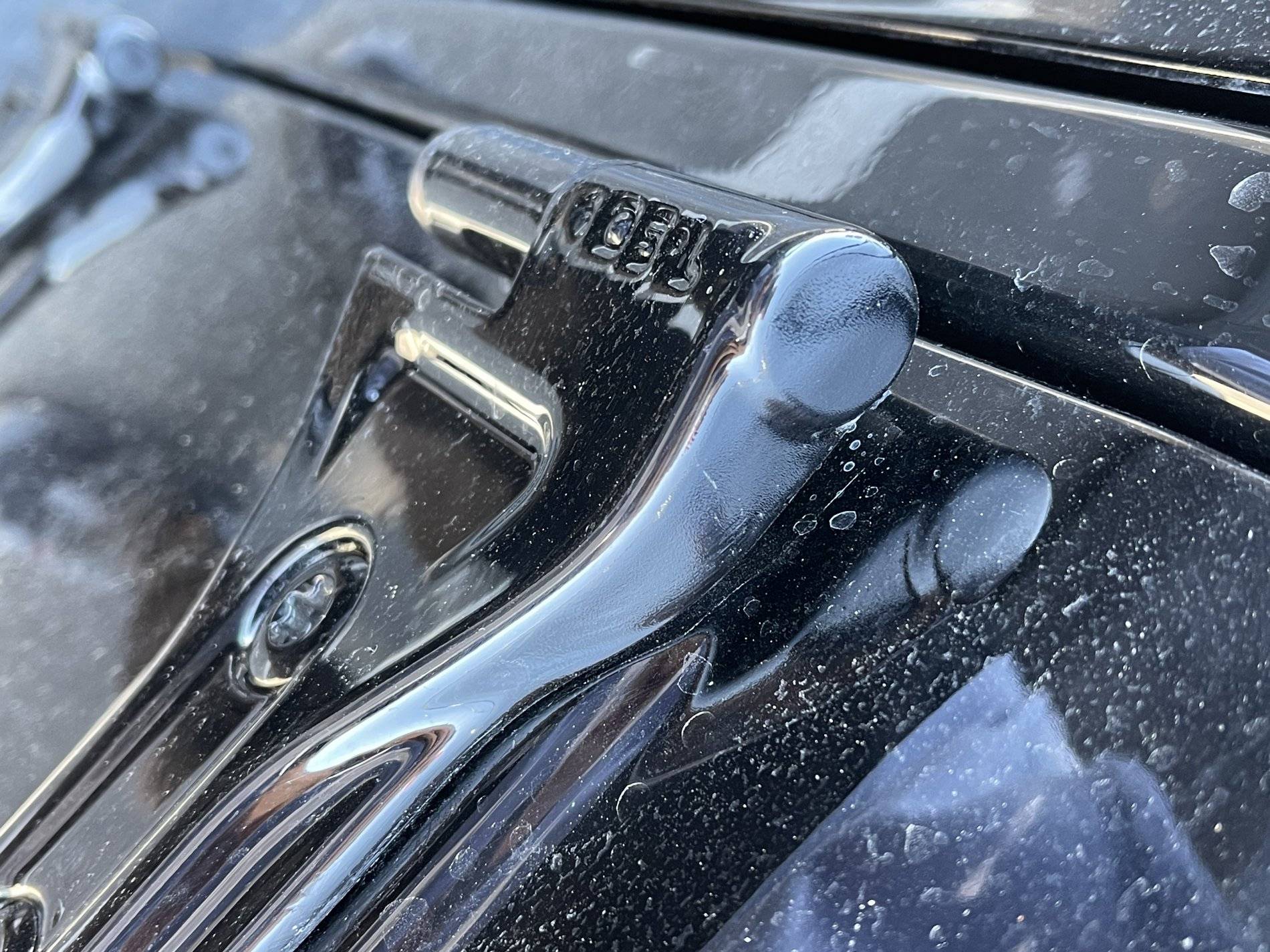 Jeep Wrangler JL Bubbles in Paint at Door Hinges 68D73EE0-9686-41C0-983F-751FD4436240