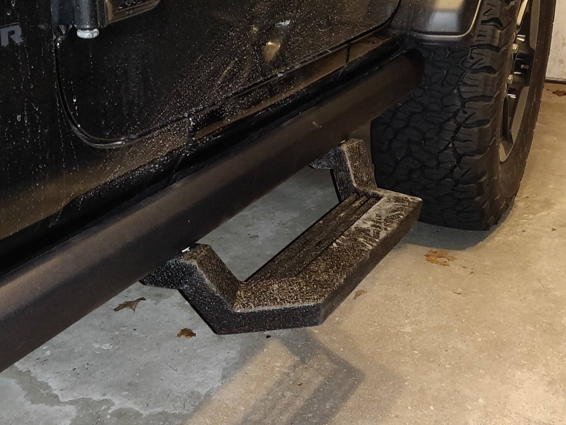 Jeep Wrangler JL Steps for Rubi Rails - Canada Lund Step_1