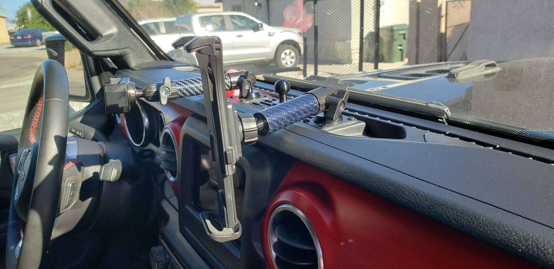 Jeep Wrangler JL Cleanest Phone Mount Solution 20210207_095057