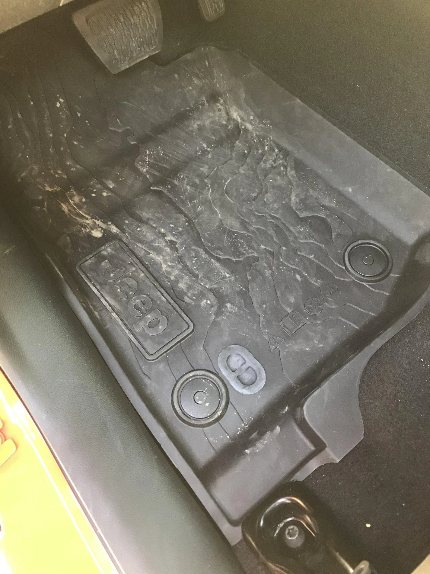 Jeep Wrangler JL All-weather mats question 47D6C682-AED7-4116-BE6B-A00DE49727B1