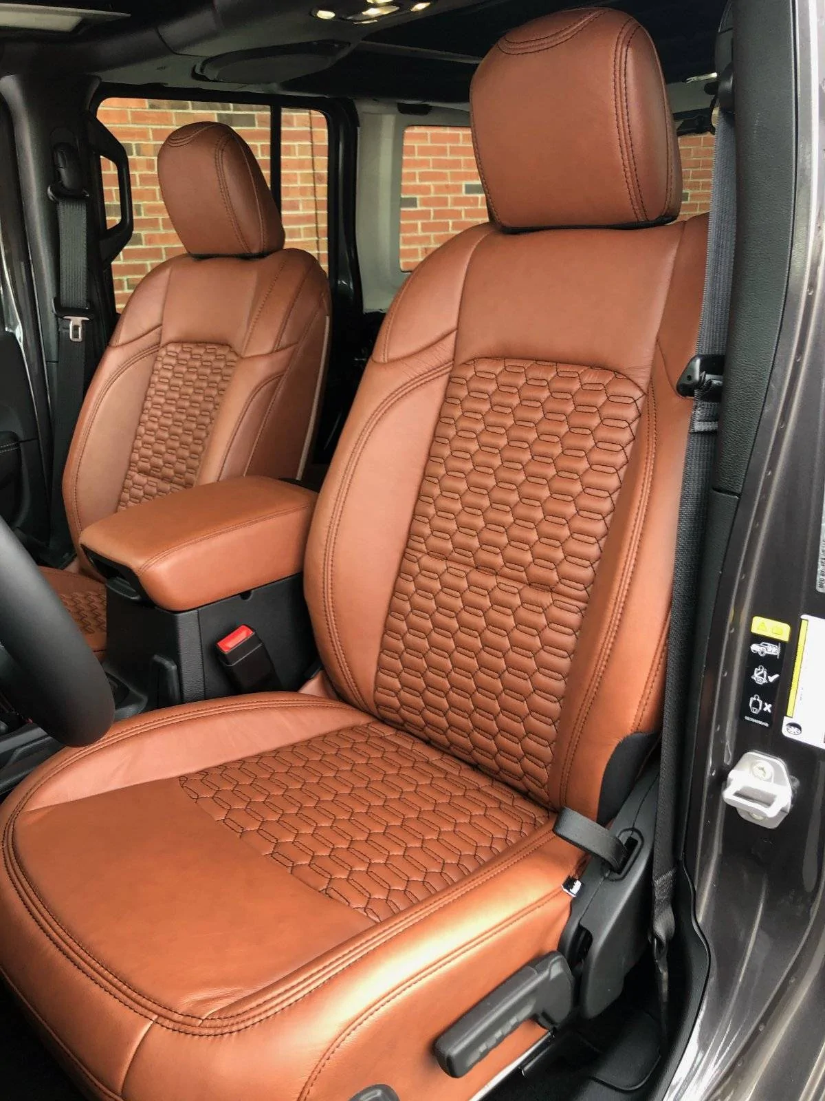 Jeep Wrangler JL Installed new leather interior 7AF9C16D-41C1-4BEE-8F40-A766E20AB84B