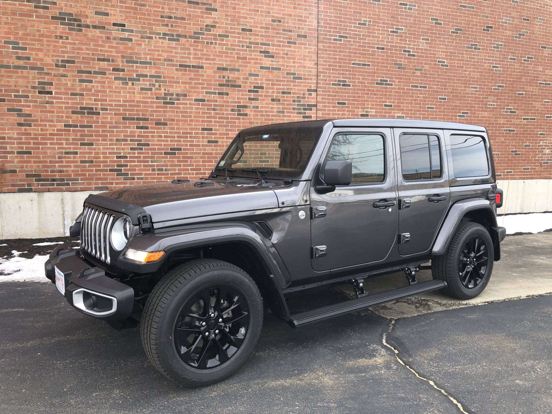 Jeep Wrangler JL Installed new leather interior 1A7D7228-EDEF-43A2-8B61-66ED26A9EE6E