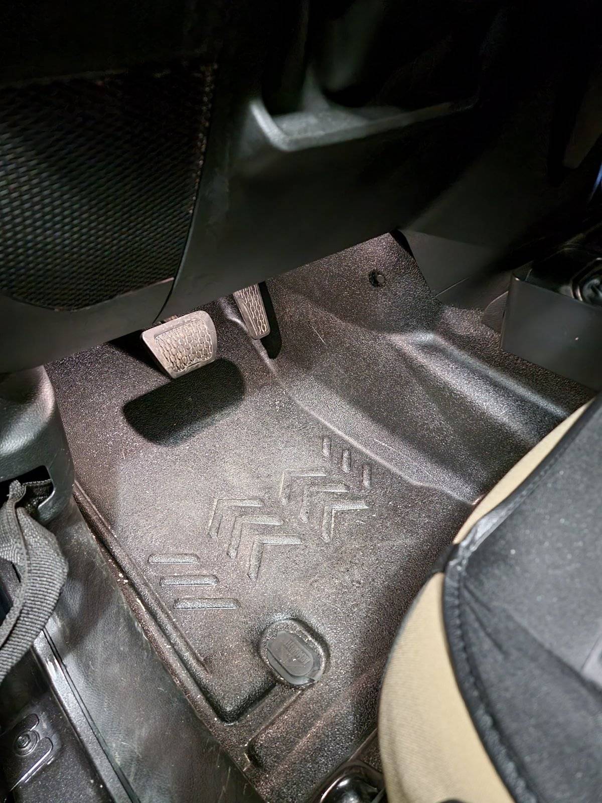 Jeep Wrangler JL Armorlite JL Floor System 20210305_203412