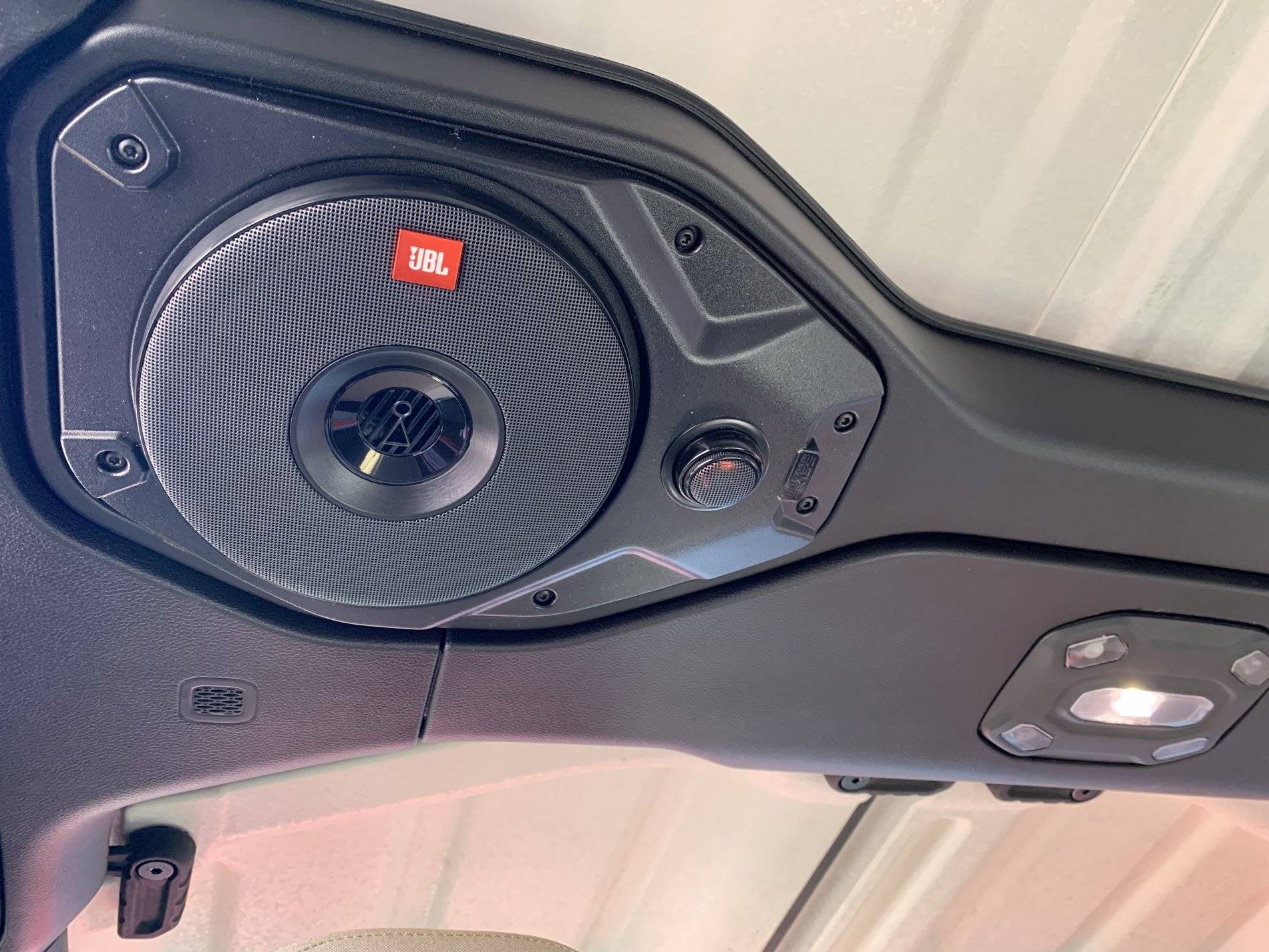 Jeep Wrangler JL Sound bar speaker change. IMG_2174