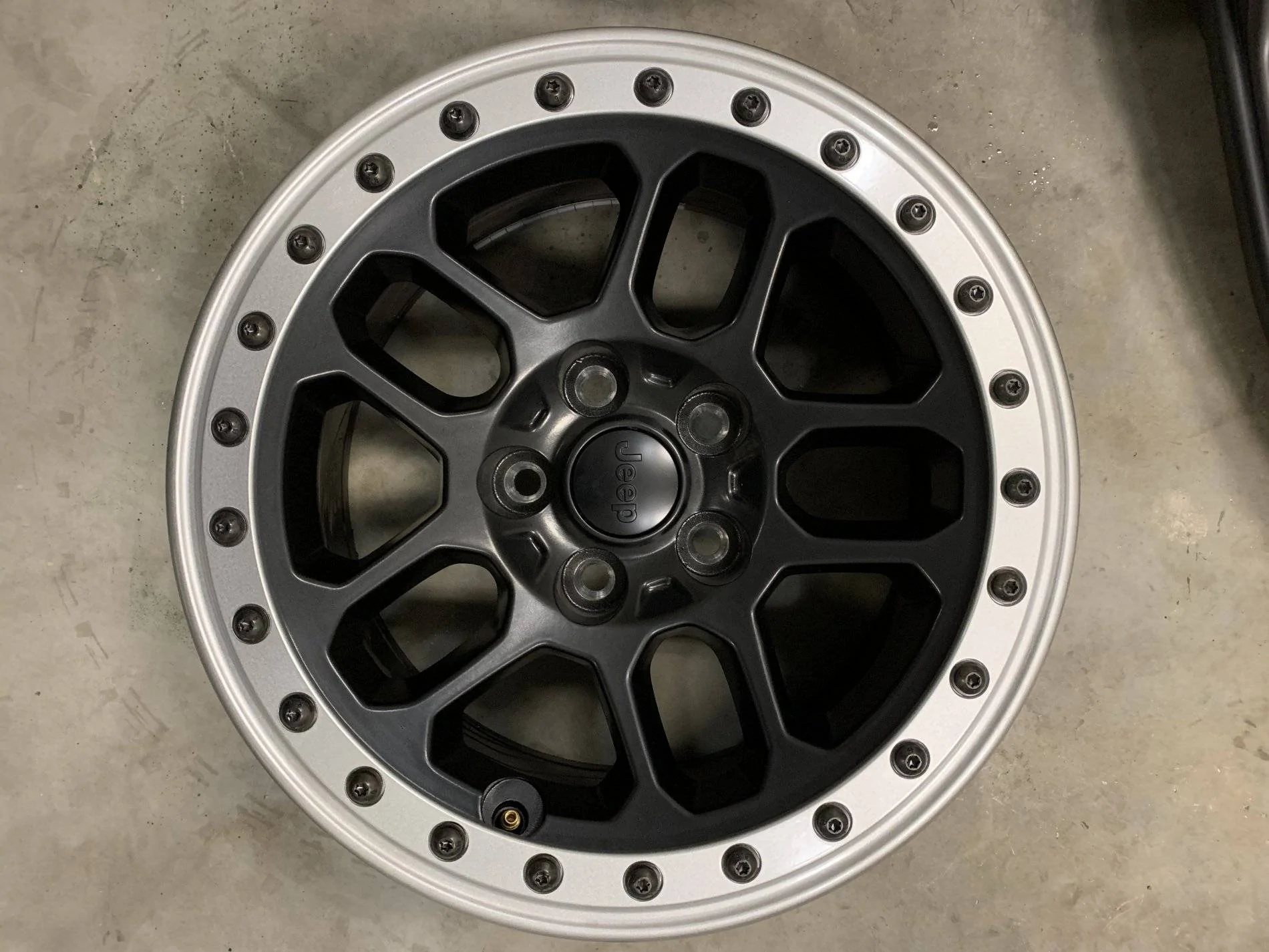 Jeep Wrangler JL 4 Beadlock Mopar wheels 69C66981-C0D5-4856-91FA-968359613809
