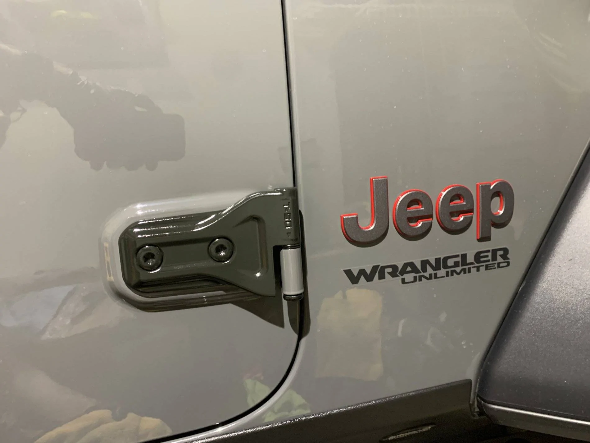 Jeep Wrangler JL Bubbles in Paint at Door Hinges 85D4751A-E3EF-407E-85D8-BF784ACBB4CB
