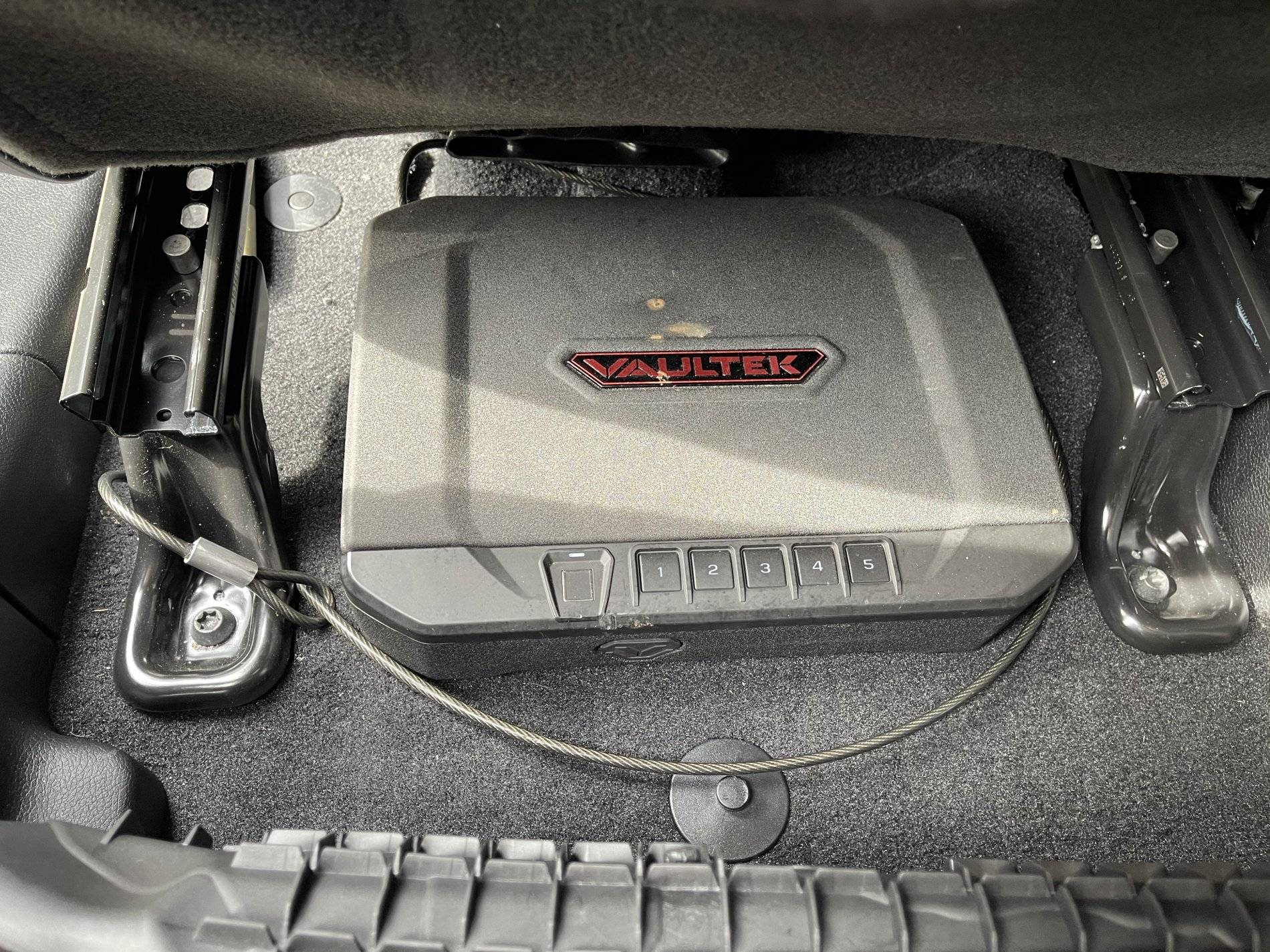 Jeep Wrangler JL locking gun safe for my JLU 90DE2E07-33B6-4ED1-9D5C-7BEB96D9778E