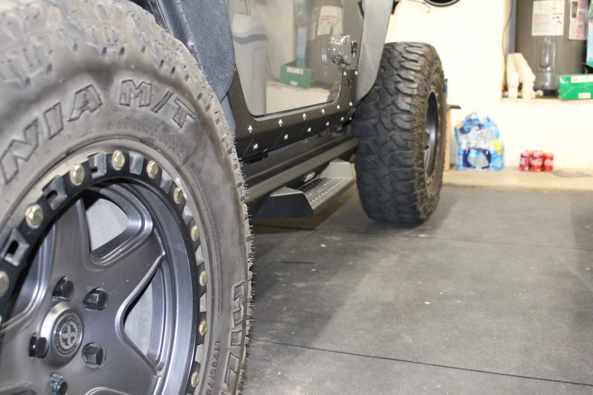 Jeep Wrangler JL Rough Country DS2 Side Steps JL 2dr. IMG_0535