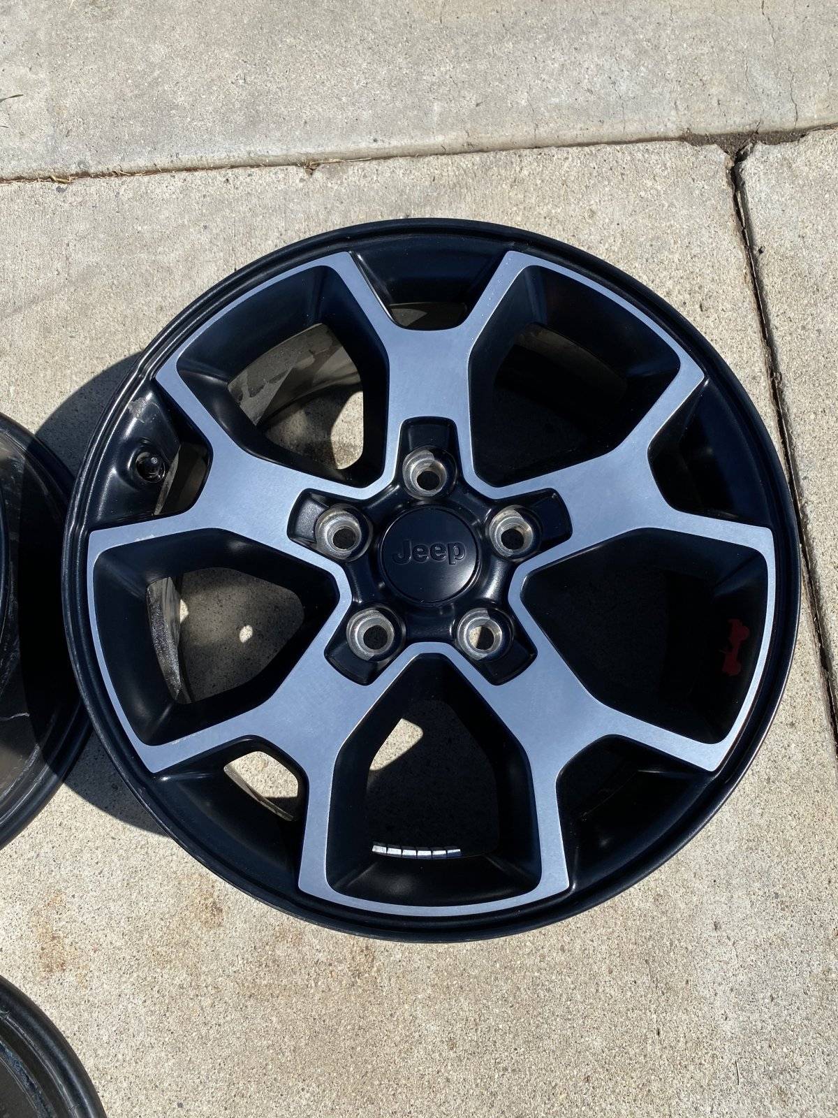 Jeep Wrangler JL SOLD!!CA SoCal rubicon wheels with tpms 66724D2E-392D-4AE6-B3E8-E2816735A89C