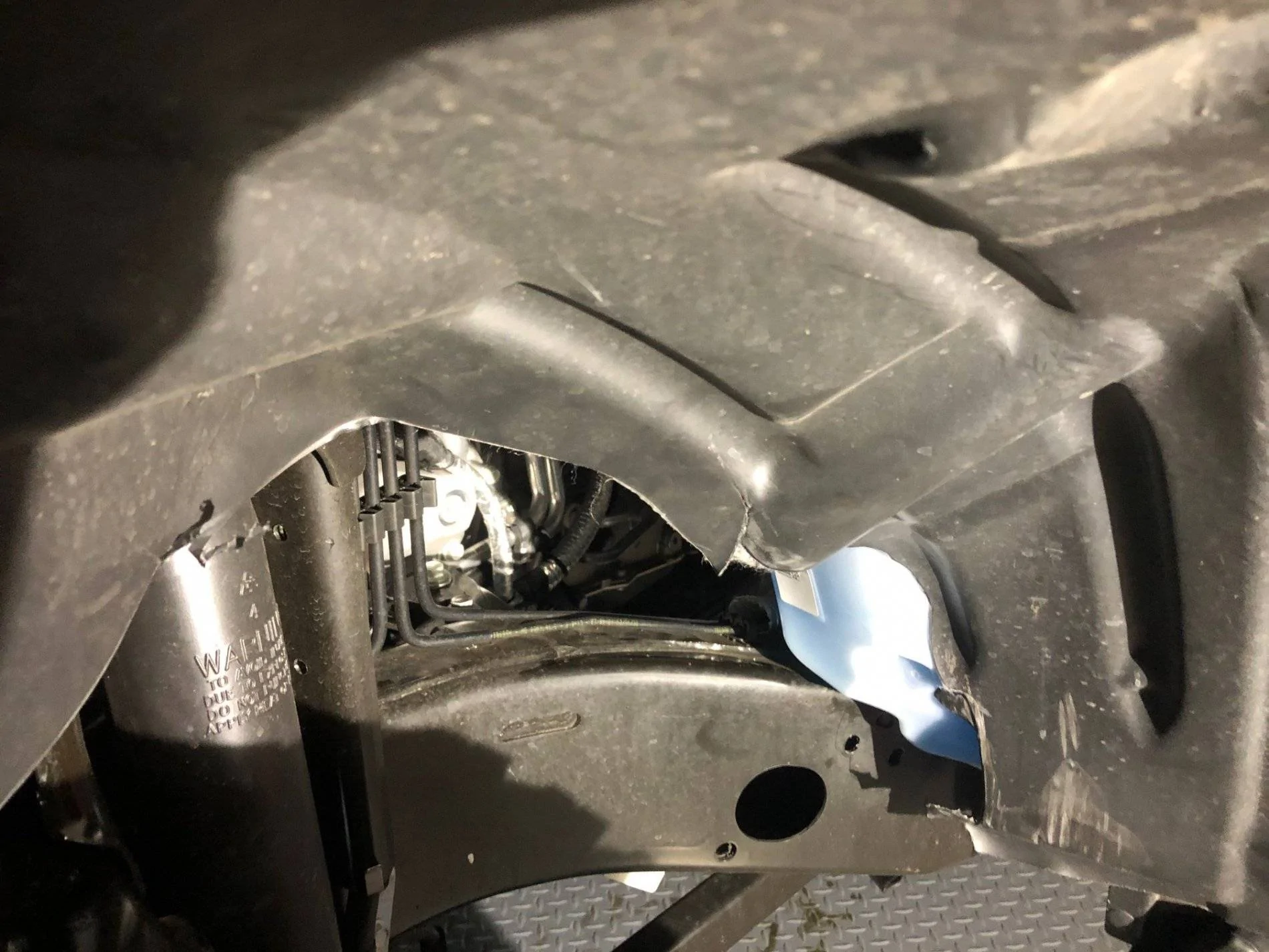 Jeep Wrangler JL Inner fender liner rub/defect IMG_3651