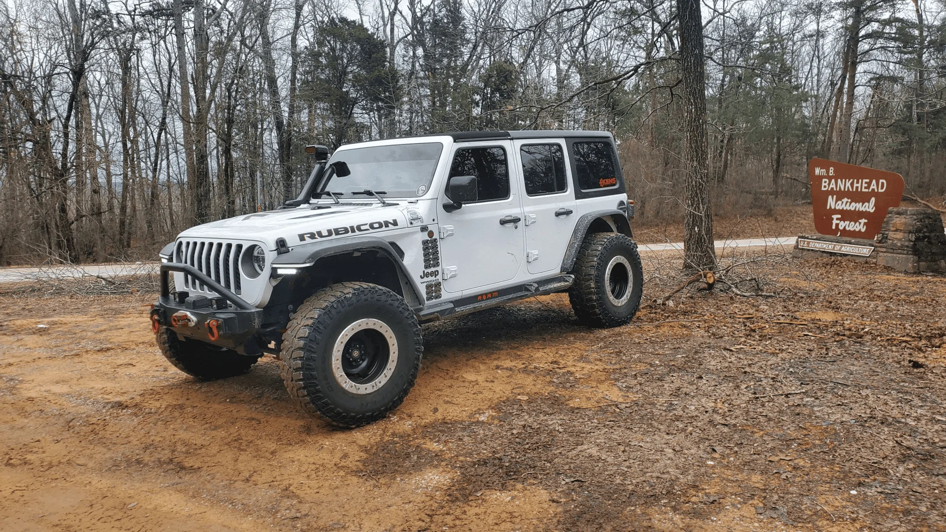 Jeep Wrangler JL 4 JLURs head from Michigan to Alabama and Florida to Wheel. Pick up some more Badges... 1616155336049