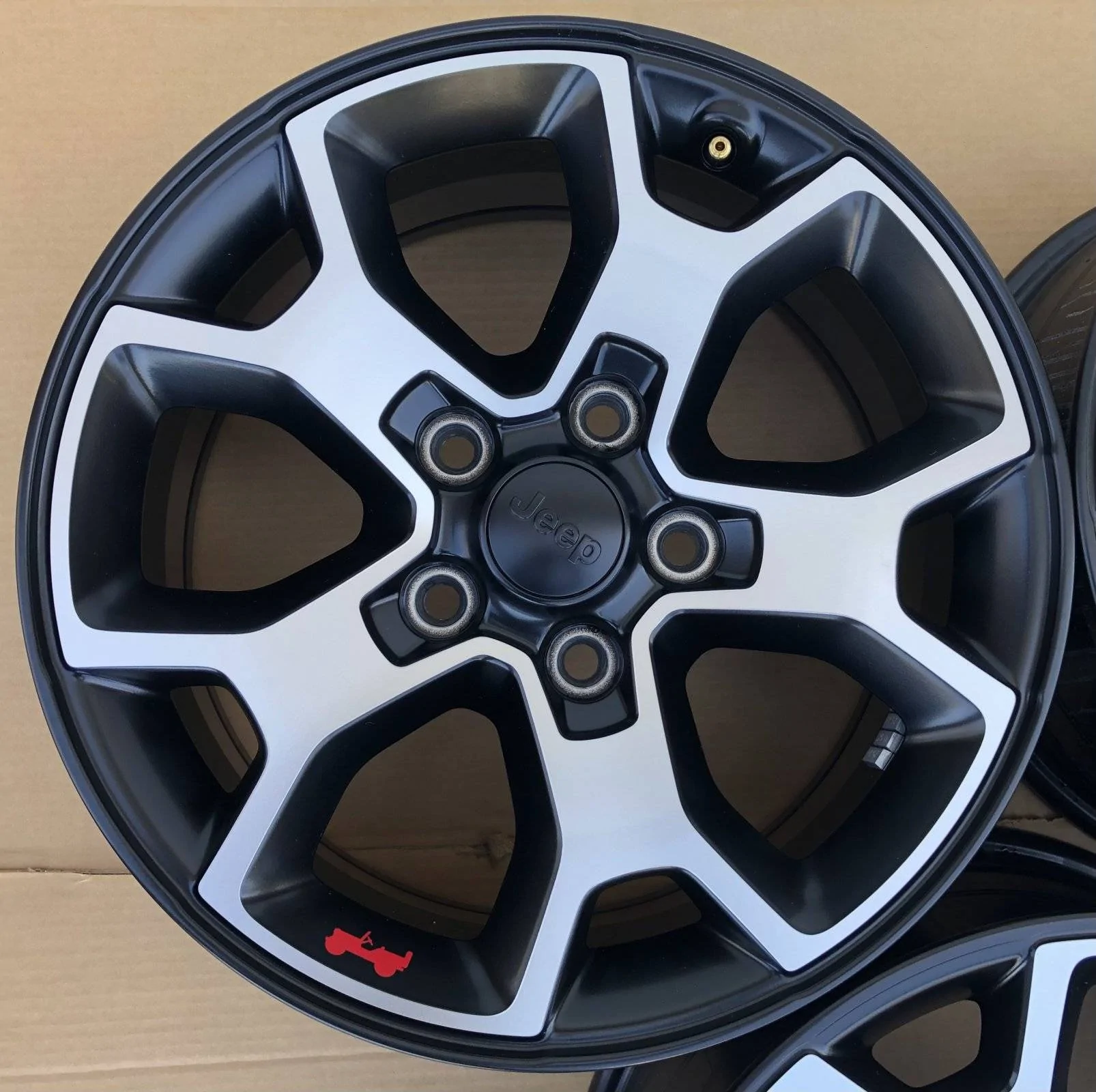 Jeep Wrangler JL 2020 Rubicon takeoff wheels 57E83D4E-5938-403B-8186-2D1F5CB91AD1