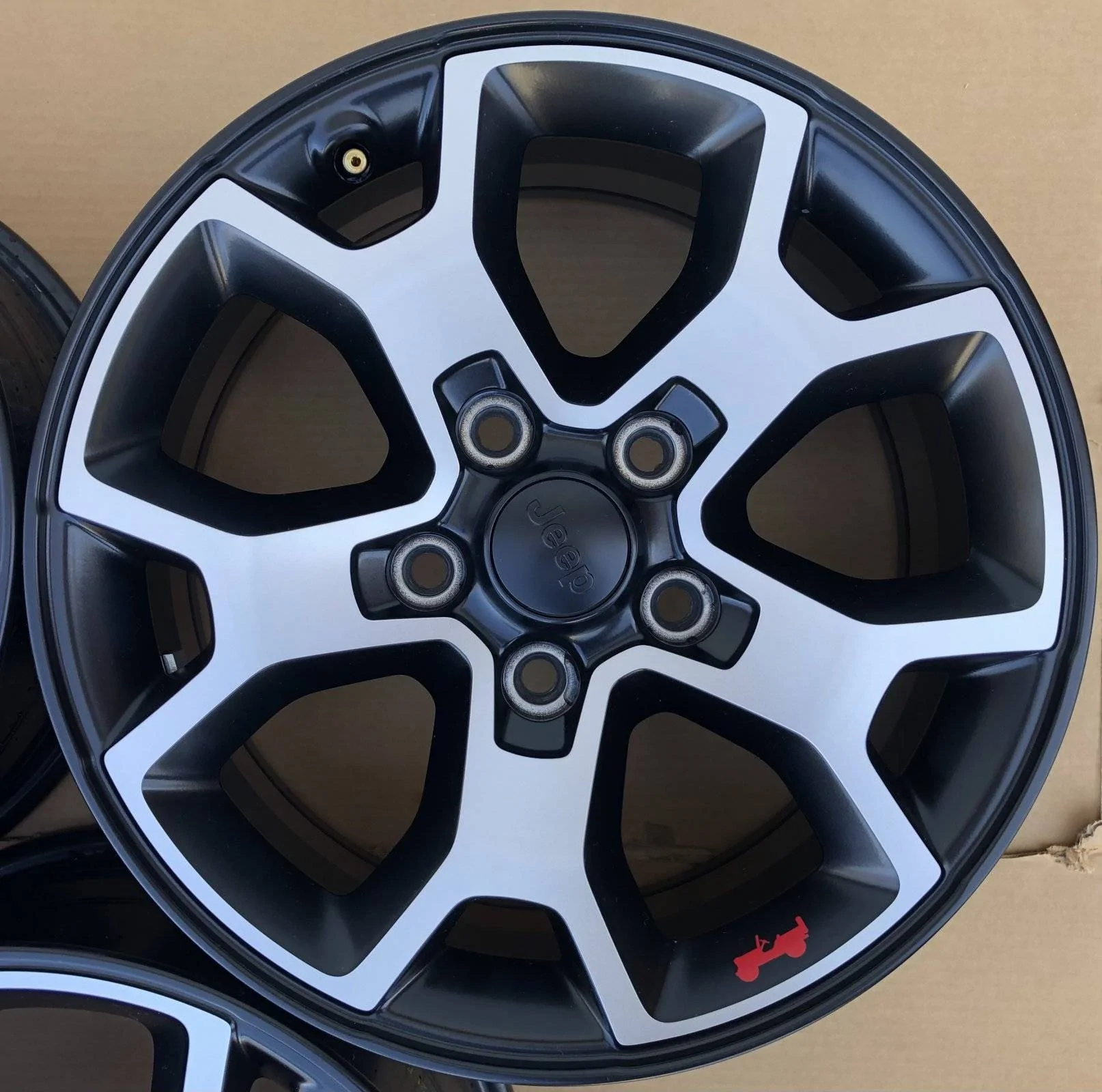 Jeep Wrangler JL 2020 Rubicon takeoff wheels BB317833-C86E-42BA-A8E5-5B911B9F5549