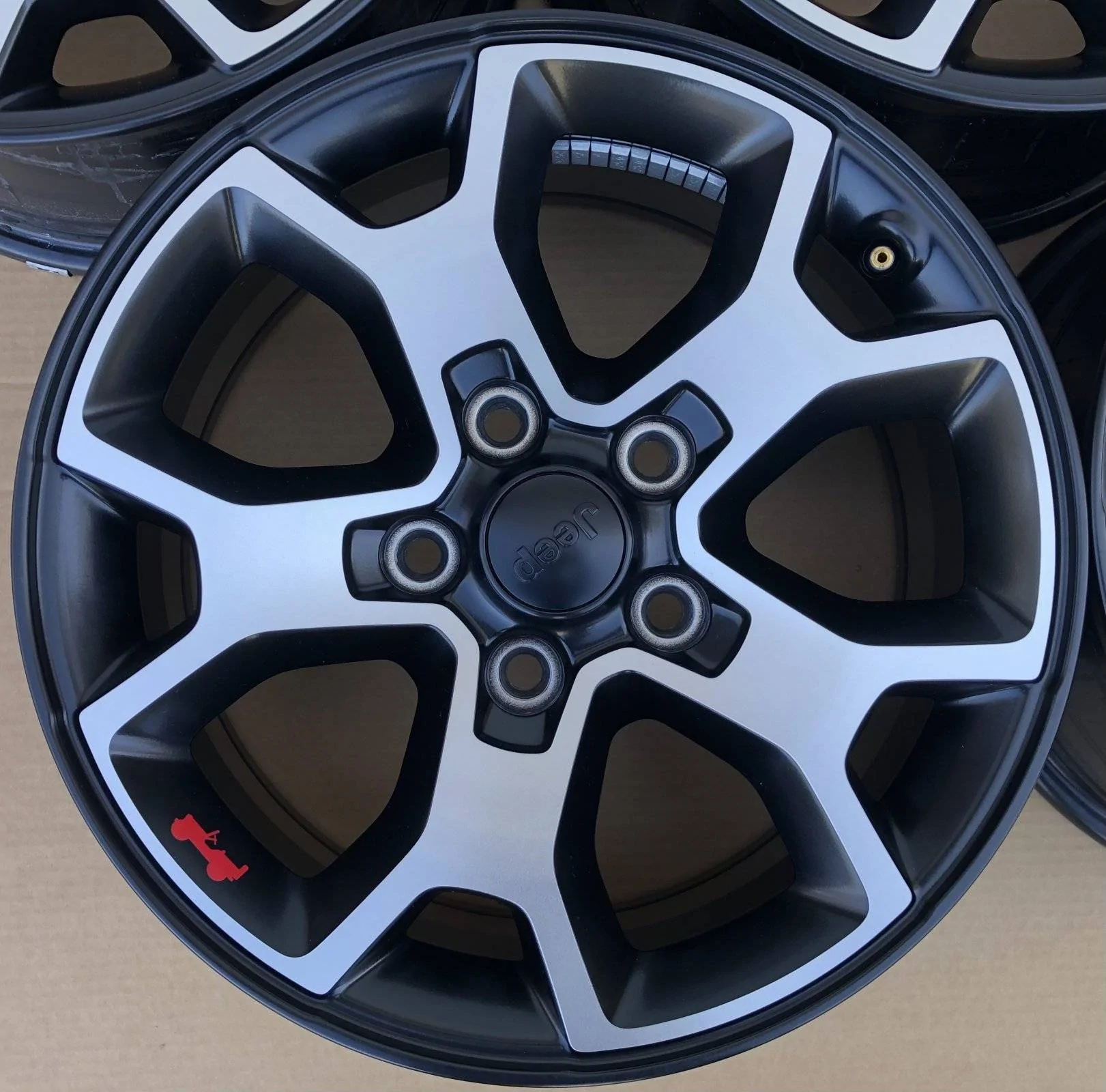 Jeep Wrangler JL 2020 Rubicon takeoff wheels 276B05D2-856D-4915-8ECD-159AF9494DA8
