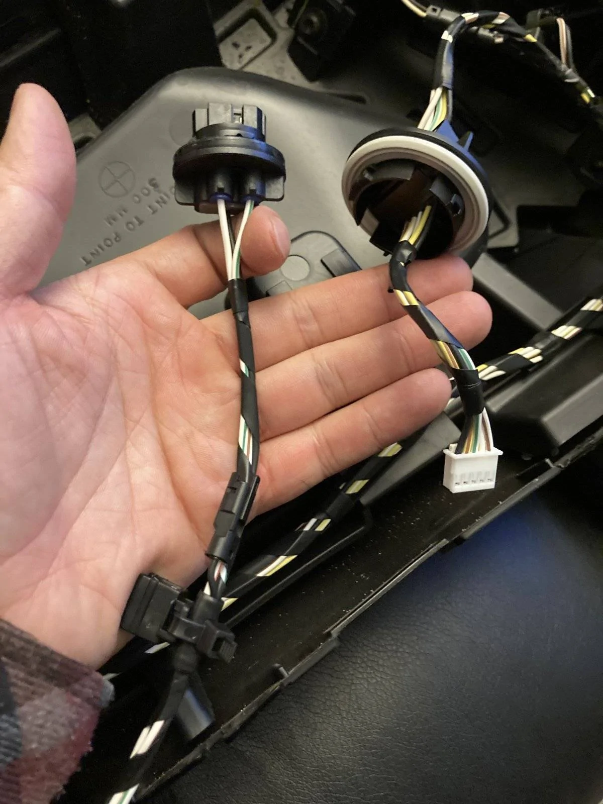 Jeep Wrangler JL What harness do I need for front right led turn signal? CD2885F3-09DA-48F1-A173-371077299D4B