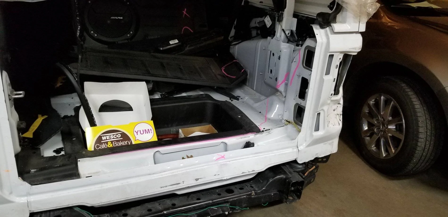 Jeep Wrangler JL Rear End Damage - repairable or total? 20200322_173833