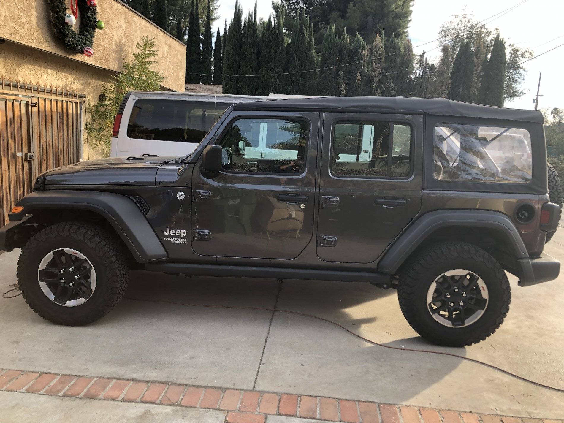 Jeep Wrangler JL Oem Rubicon take off suspension 7C29291D-0723-4BB2-B4BB-1F054884050A