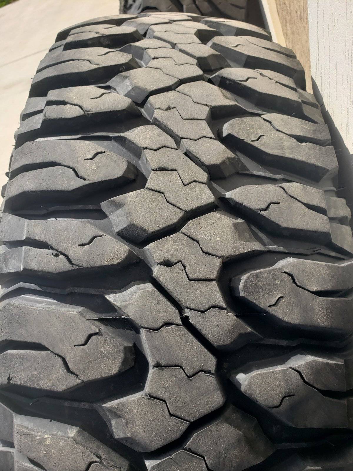 Jeep Wrangler JL Method 101 beadlocks with tires 20210323_145405