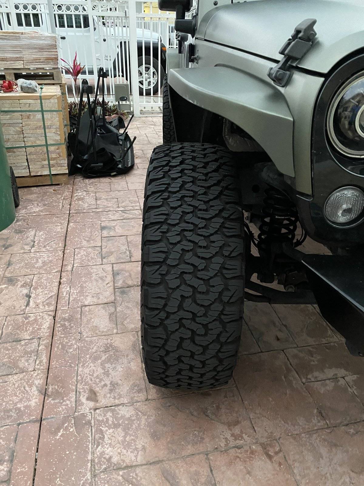 Jeep Wrangler JL Black Moab wheels on 35 BFG ko2s 5C7508BB-8D25-49F0-B5DC-15D47211954F