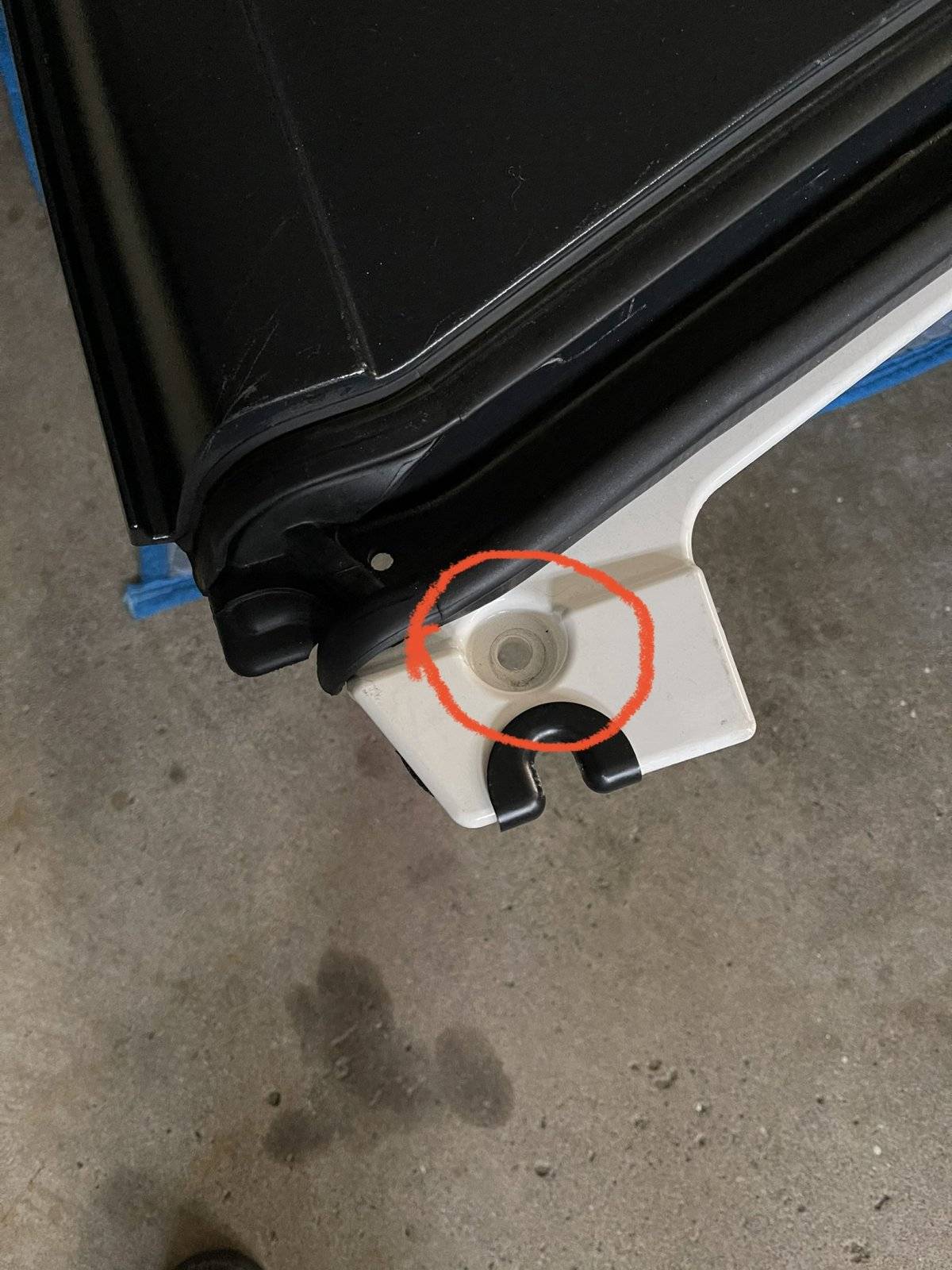 Jeep Wrangler JL Hanging top from garage ceiling. B1FF21A3-E65E-499E-9B52-74379562BB77