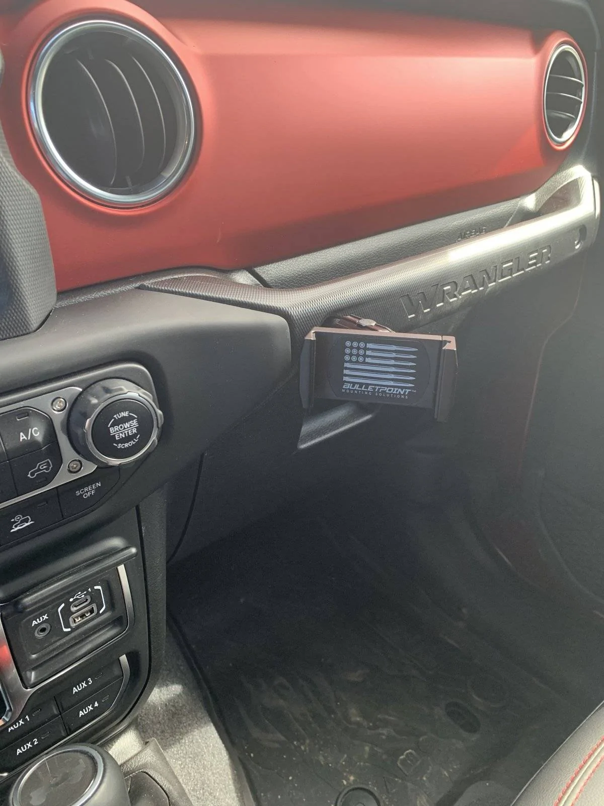 Jeep Wrangler JL Cleanest Phone Mount Solution 9384F3AB-E253-4885-A332-47746F9D8F7D