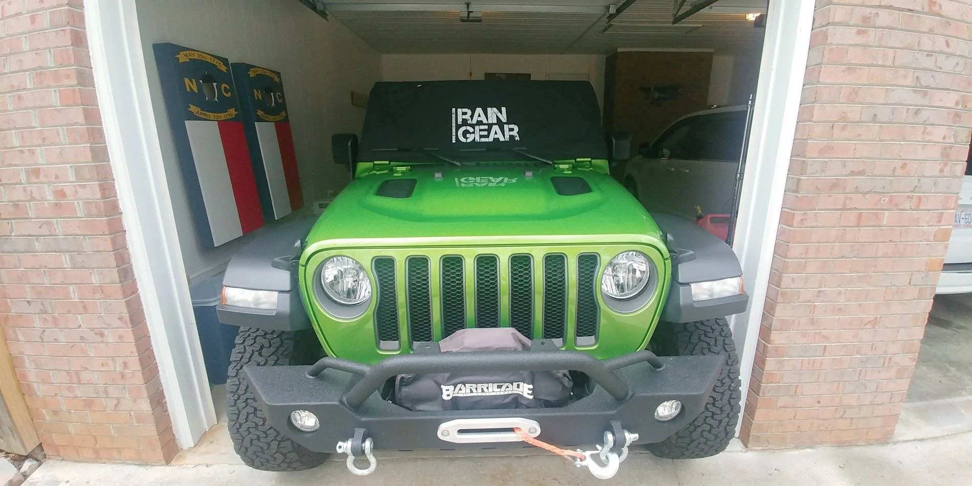 Jeep Wrangler JL Anyone Using a Cab Cover? 0328211646