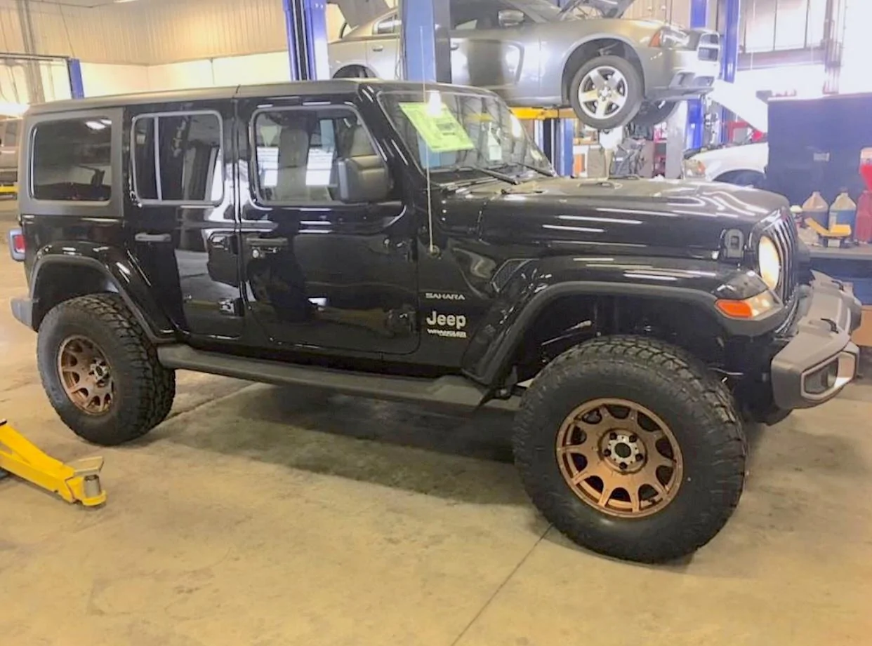 Jeep Wrangler JL Bronze Wheels on JL? B8C33450-E1E0-4505-894B-480D0E6AEFAE