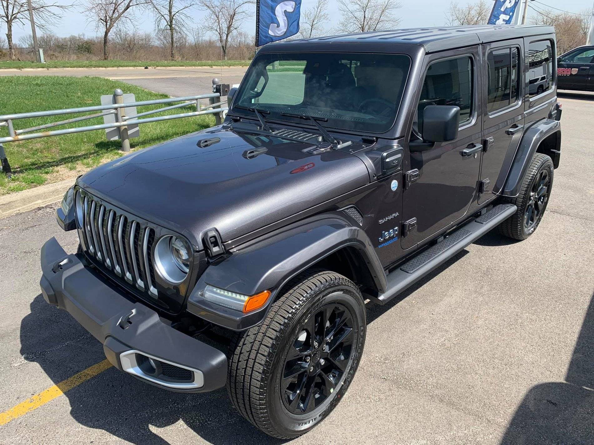 Jeep Wrangler JL End of first day with the Wrangler 4XE thoughts / feedback 167298085_10157676049856857_7920891546486472698_n