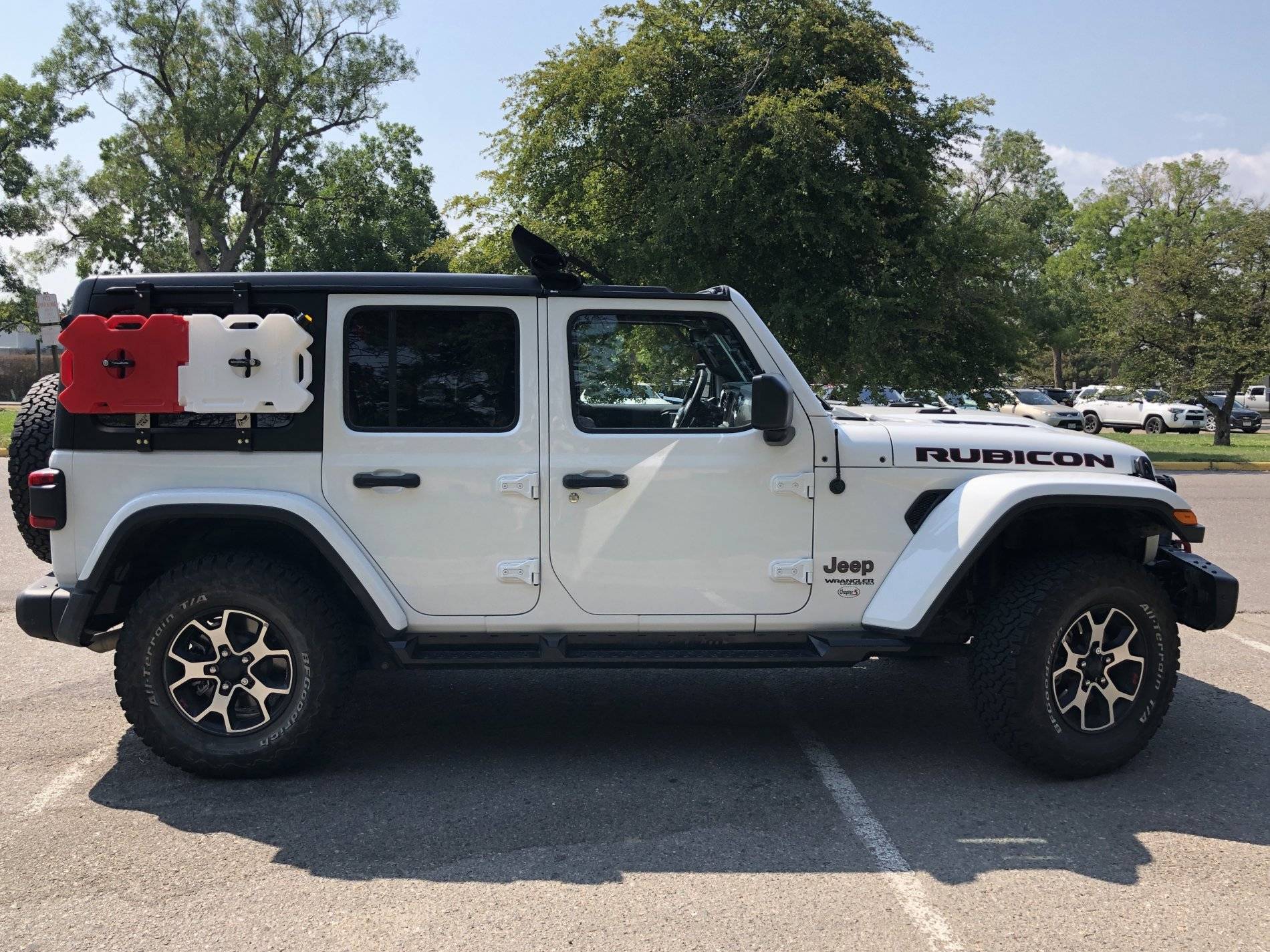 Jeep Wrangler JL Meet The TrailRax Pak Rax System 3550613C-2519-43DD-BADB-6319D0AC869D