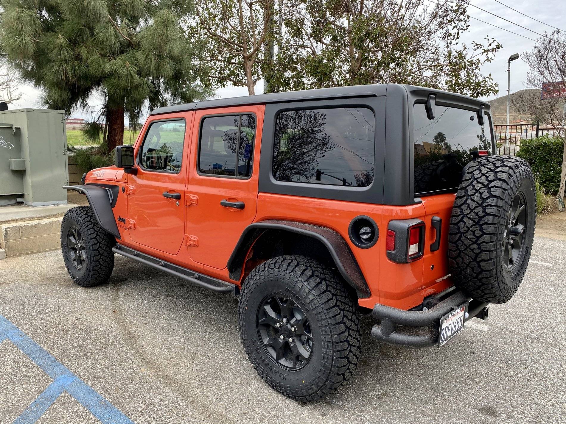 Jeep Wrangler JL JLU hard top black textured 951570A4-D416-4DCD-8188-89AA0A4D6751