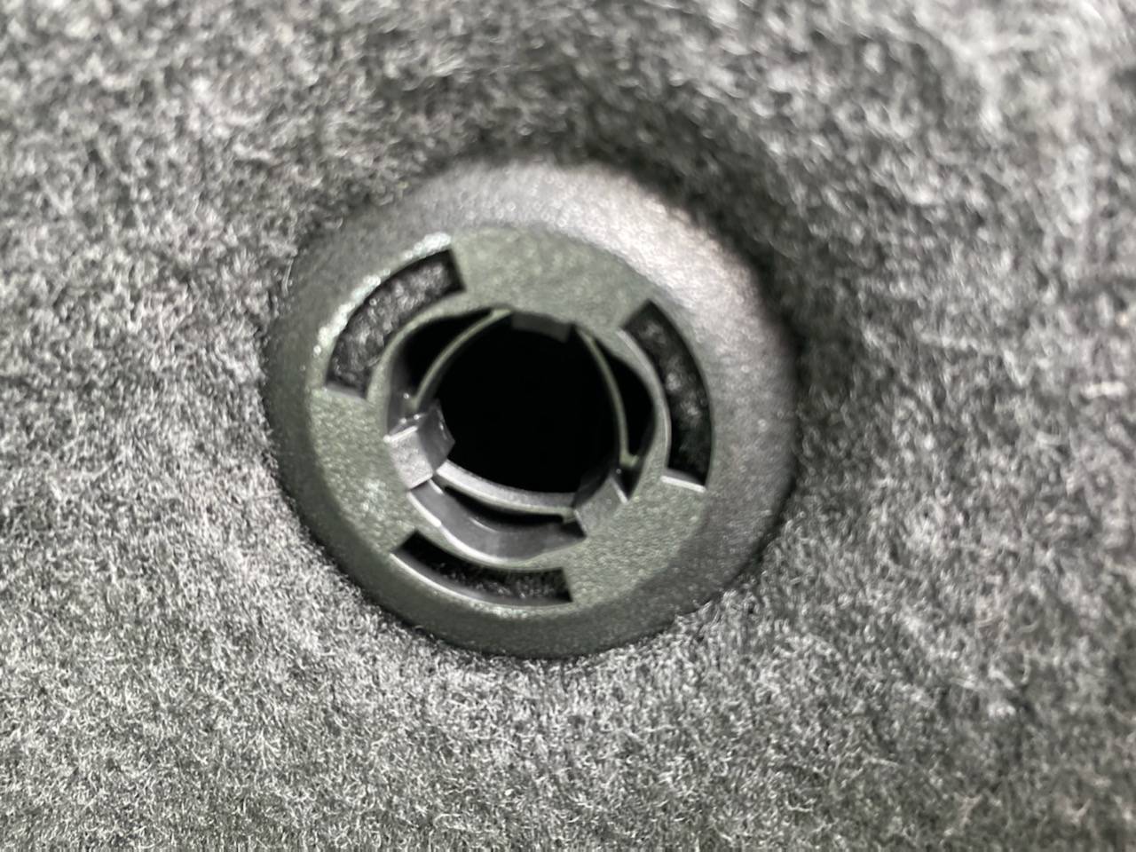 Jeep Wrangler JL Does anyone know the part number for this? 6813 (1)