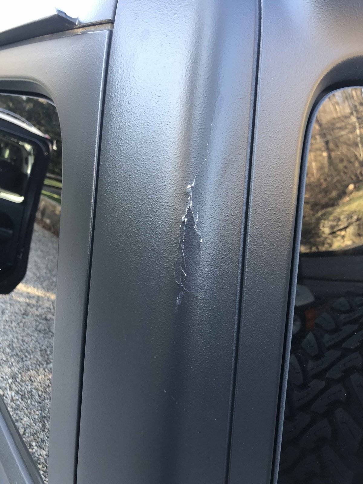 Jeep Wrangler JL Hardtop Mystery Crack IMG_0507