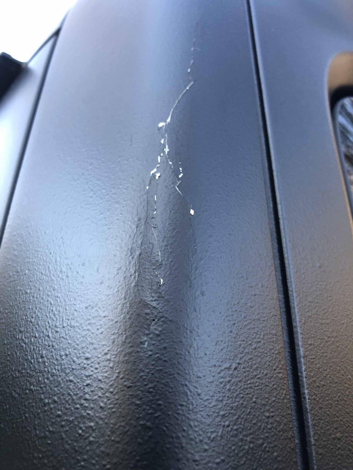 Jeep Wrangler JL Hardtop Mystery Crack IMG_0513