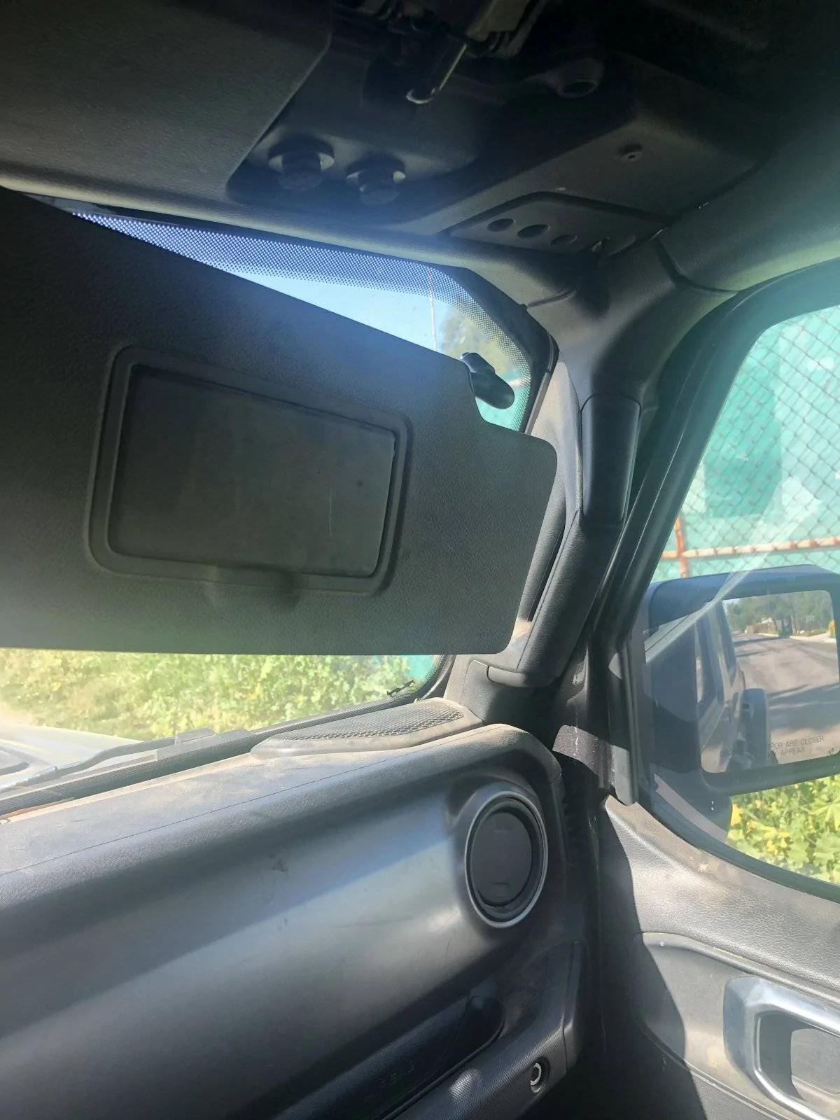 Jeep Wrangler JL Sun Visor Broken 2FD3E542-59C8-4DC0-B62C-E2FDFFF1957A