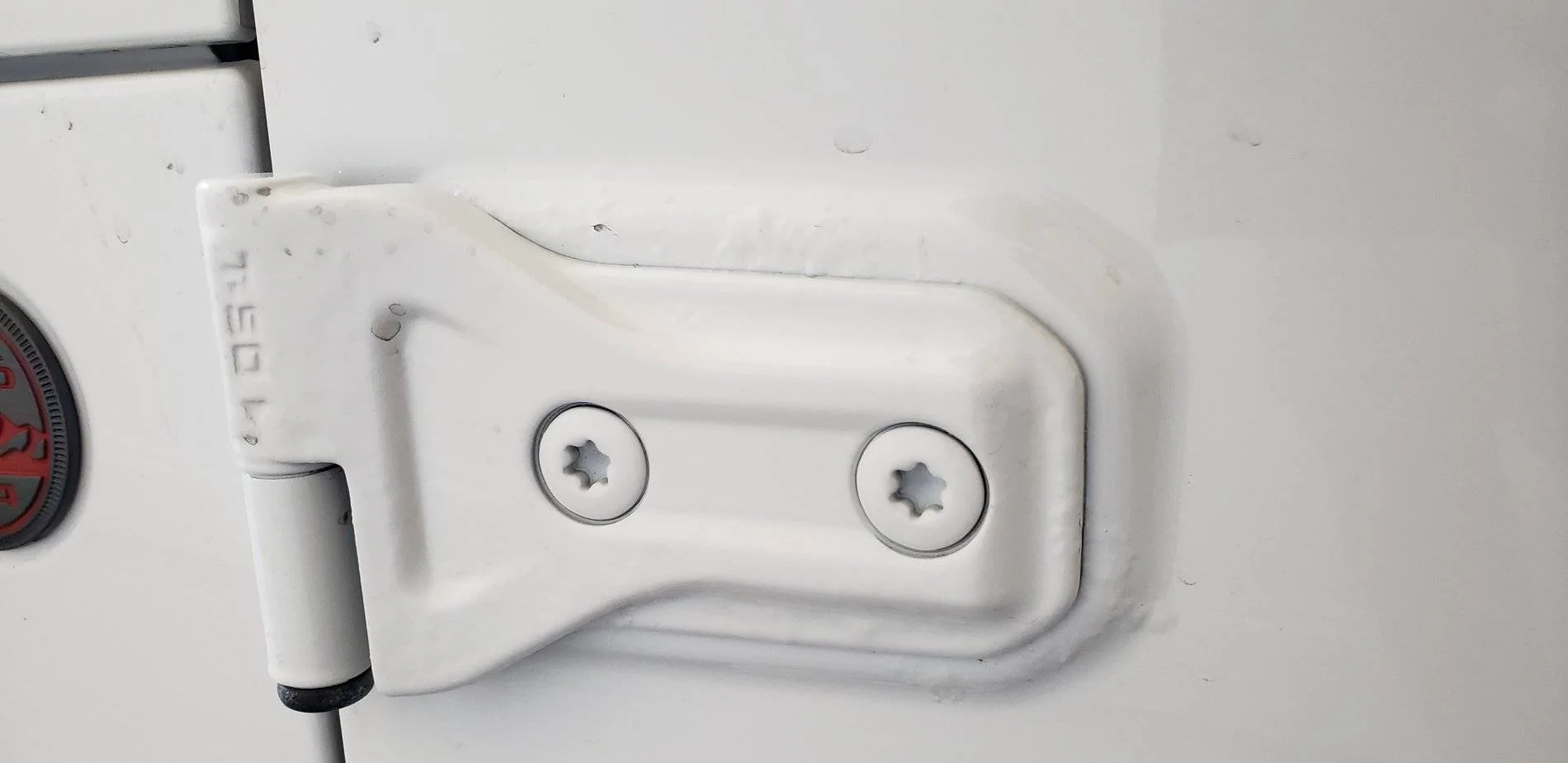 Jeep Wrangler JL Bubbles in Paint at Door Hinges 20210409_140648