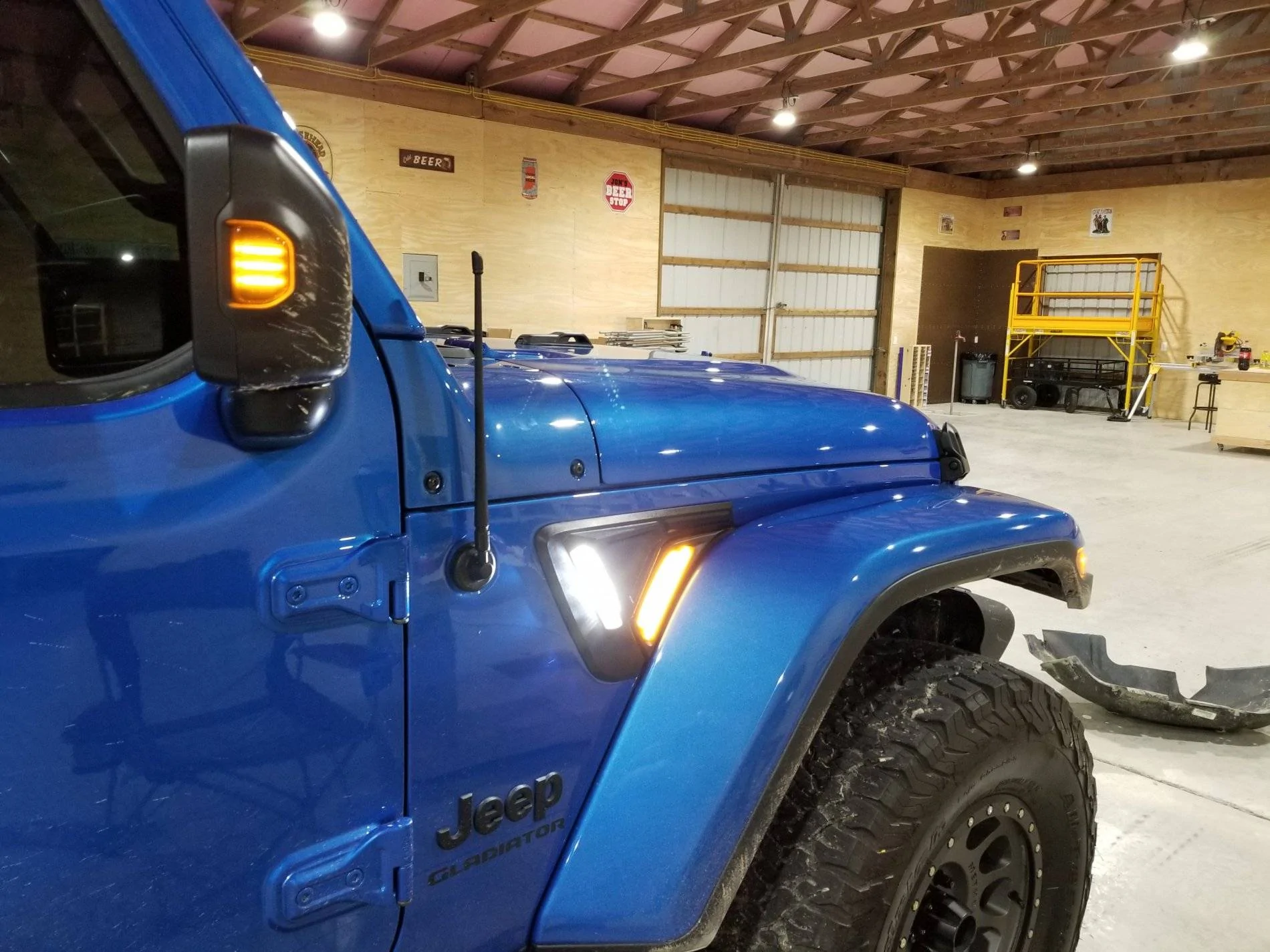 Jeep Wrangler JL Added Mirror Turn Signals 20210408_230503