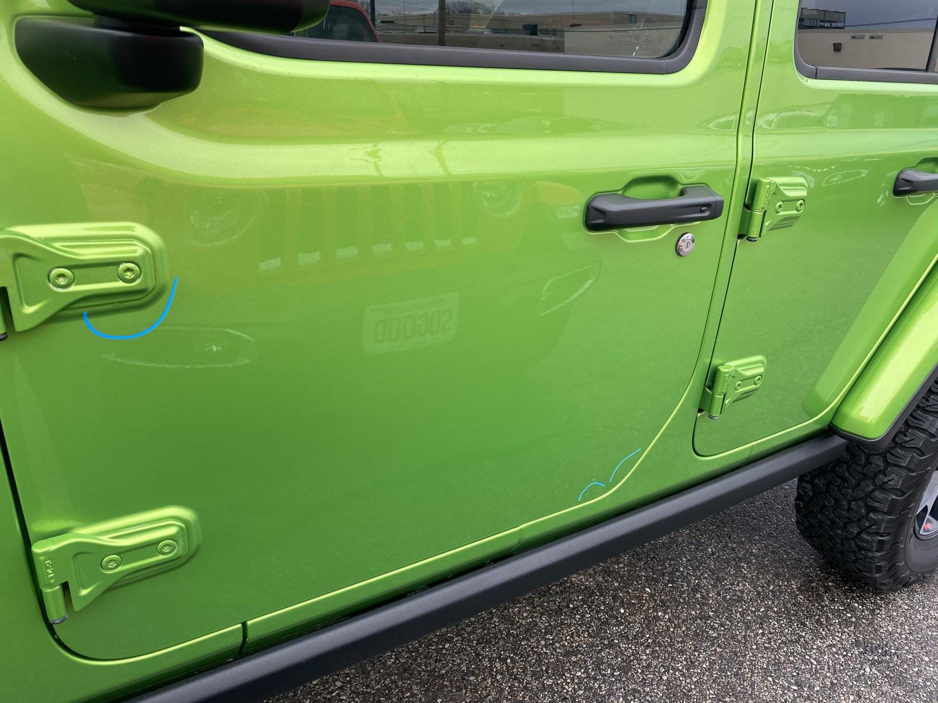 Jeep Wrangler JL Bubbles in Paint at Door Hinges 8BE7832B-8AF4-4293-9B75-0BD0268FC07E