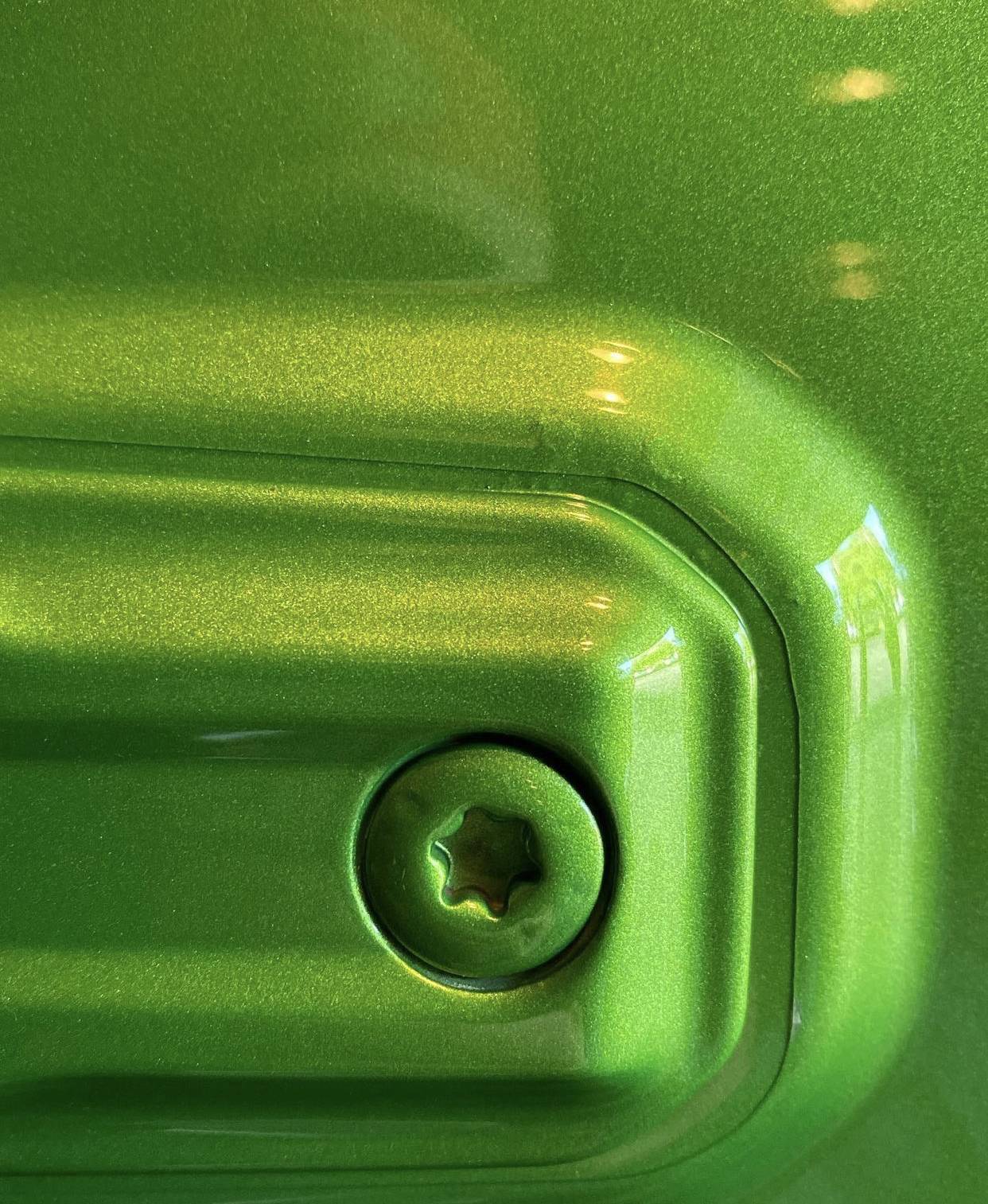 Jeep Wrangler JL Bubbles in Paint at Door Hinges 17C03300-E22E-4CB2-8519-F5379CF988A0