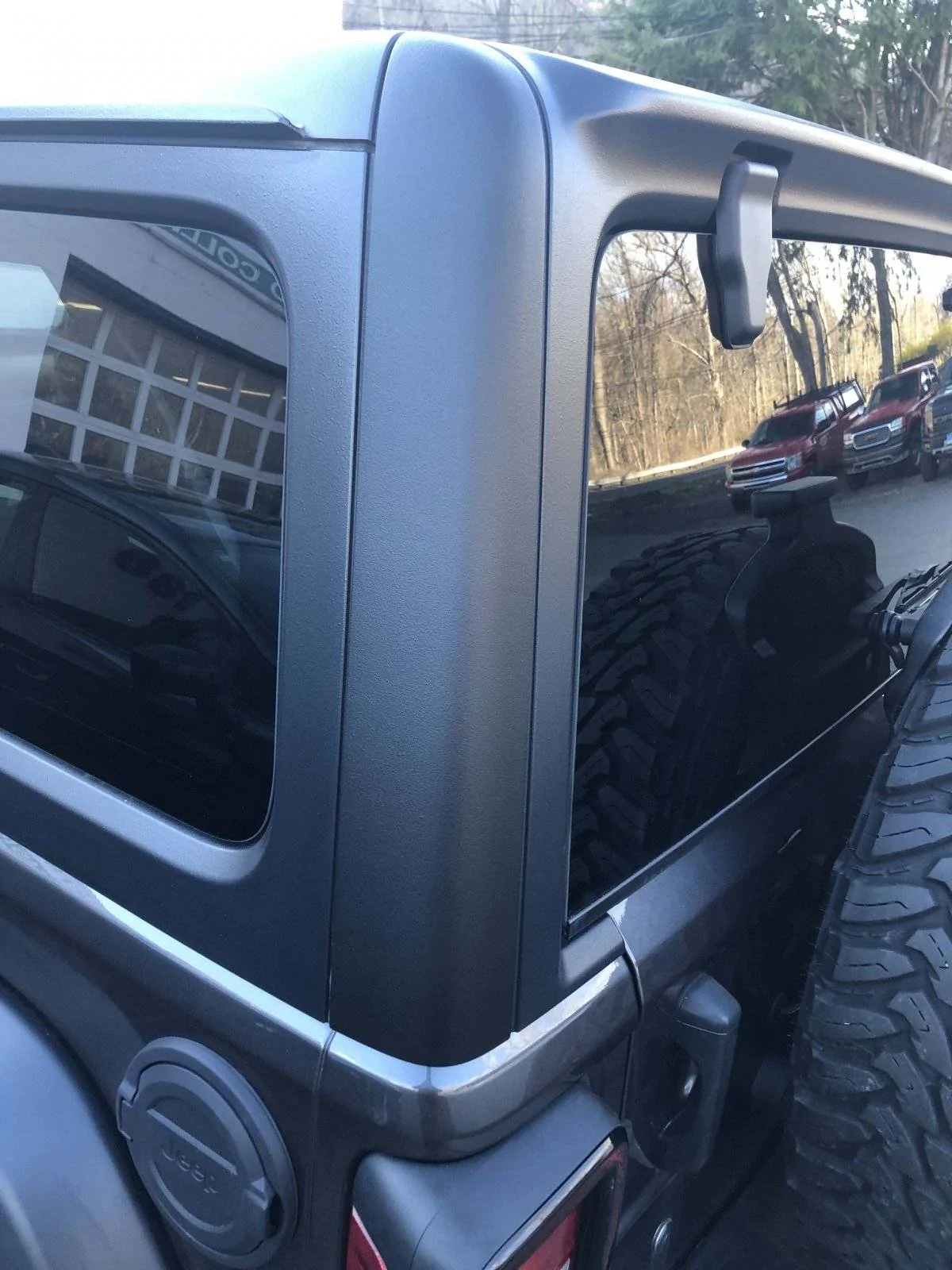 Jeep Wrangler JL Hardtop Mystery Crack IMG_0522