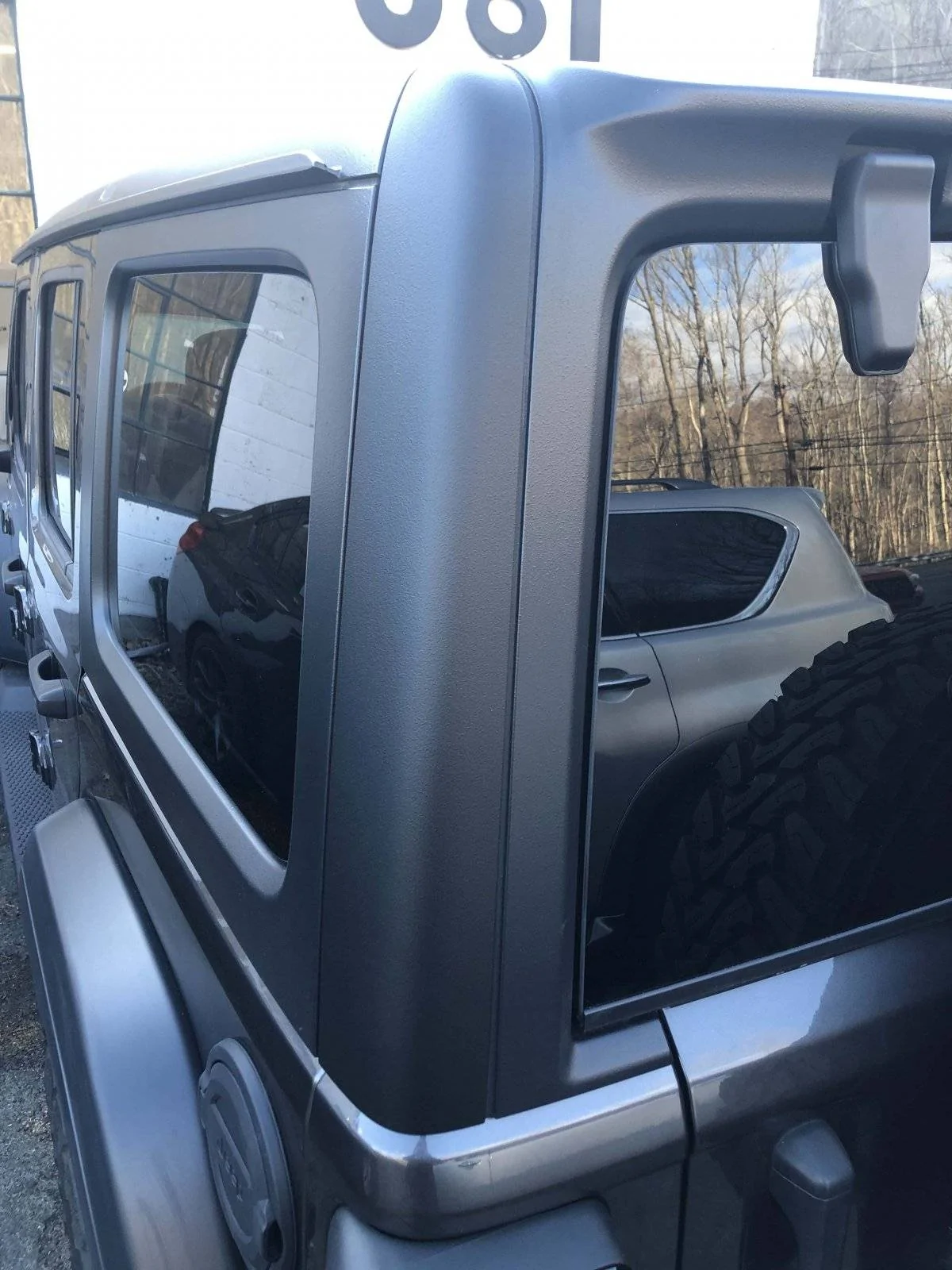 Jeep Wrangler JL Hardtop Mystery Crack IMG_0523